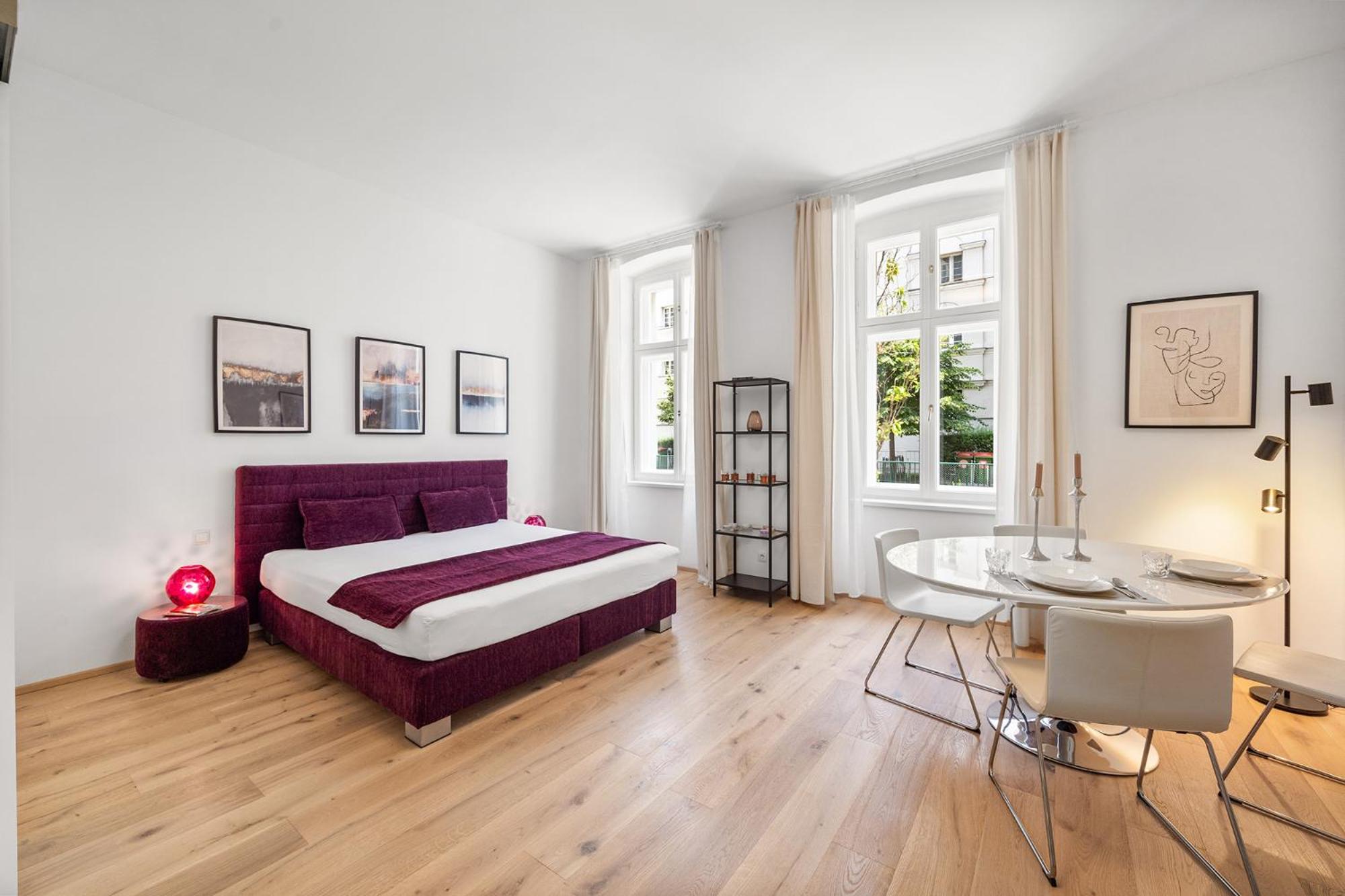 One-Bedroom Apartment