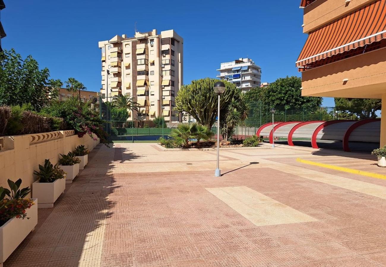 Three-Bedroom Premium Apartment with Balcony photo 2