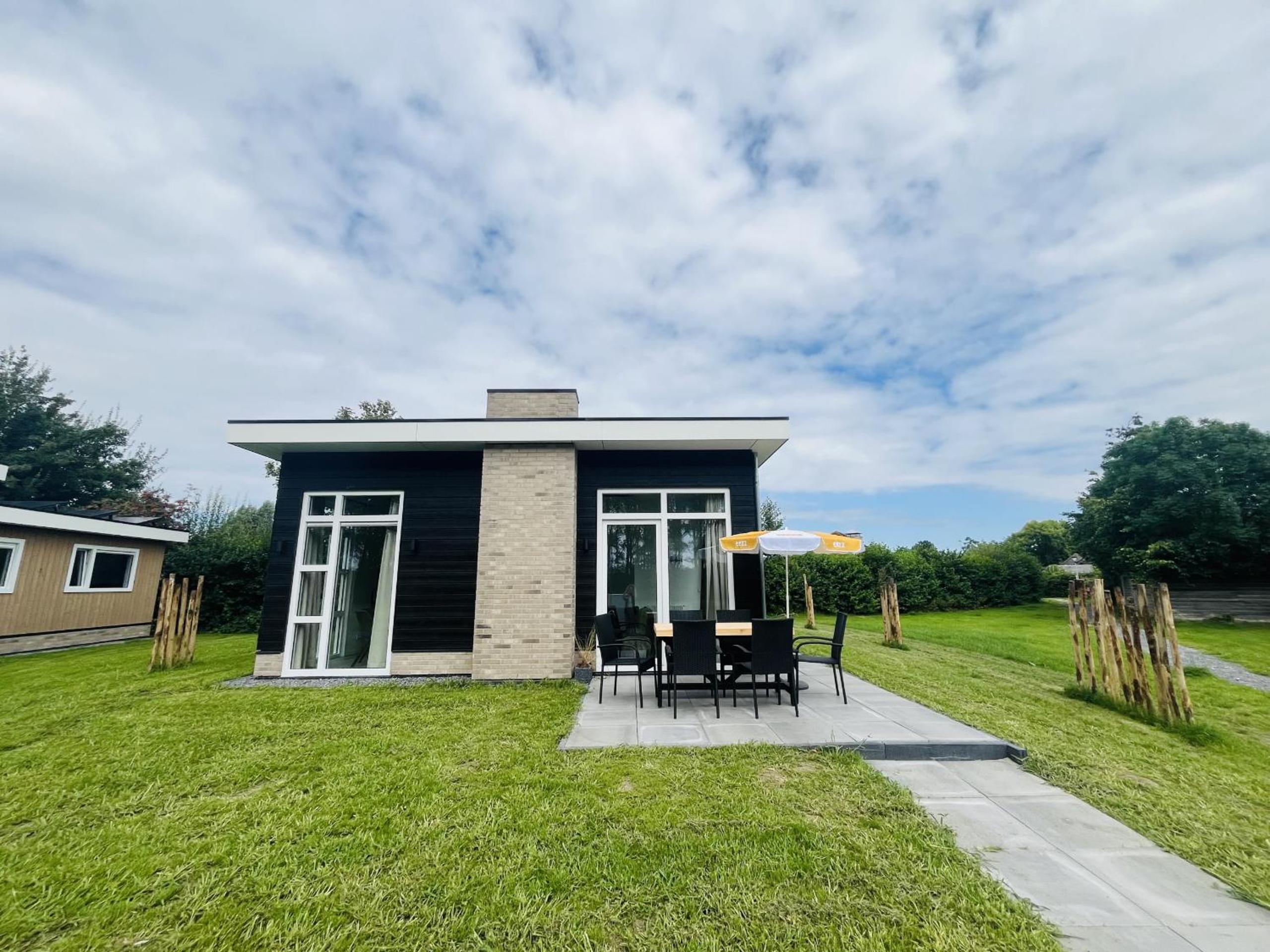 Bungalow photo 3