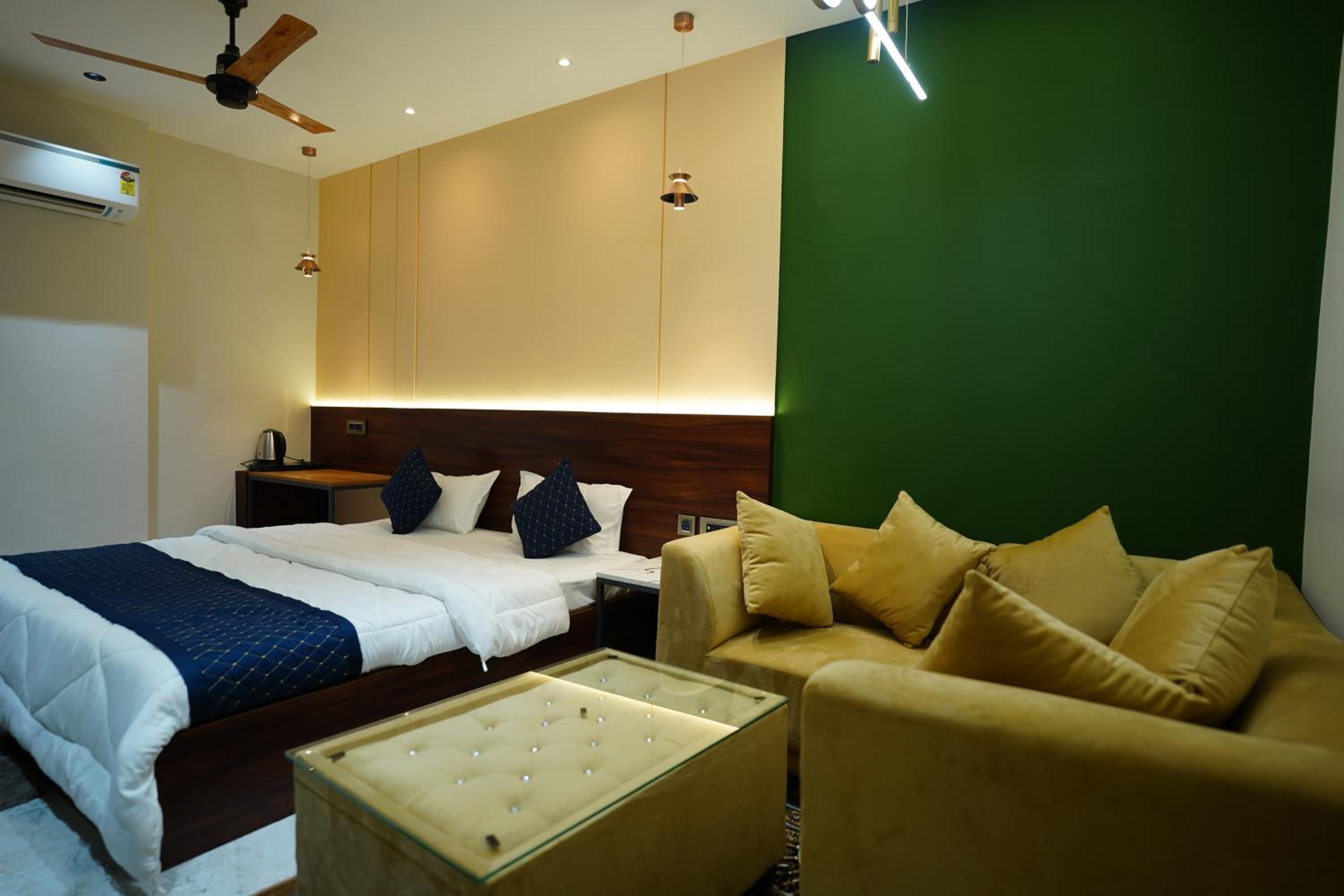 Deluxe Family Suite