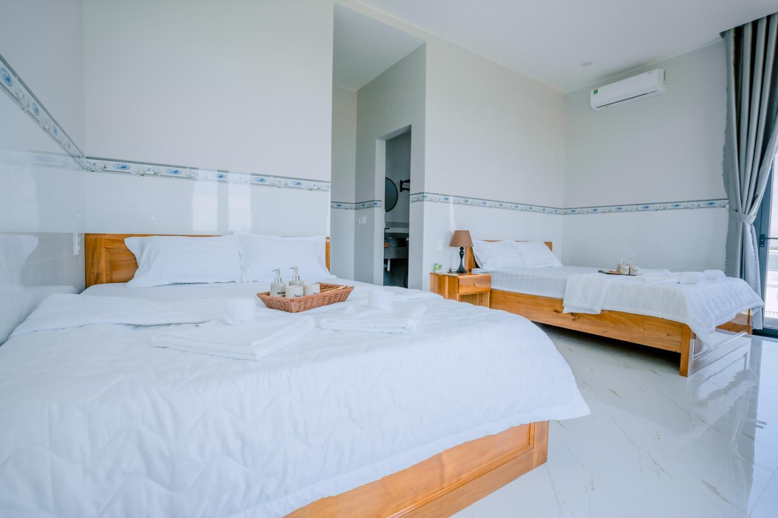 Quadruple Room With Balcony photo 2