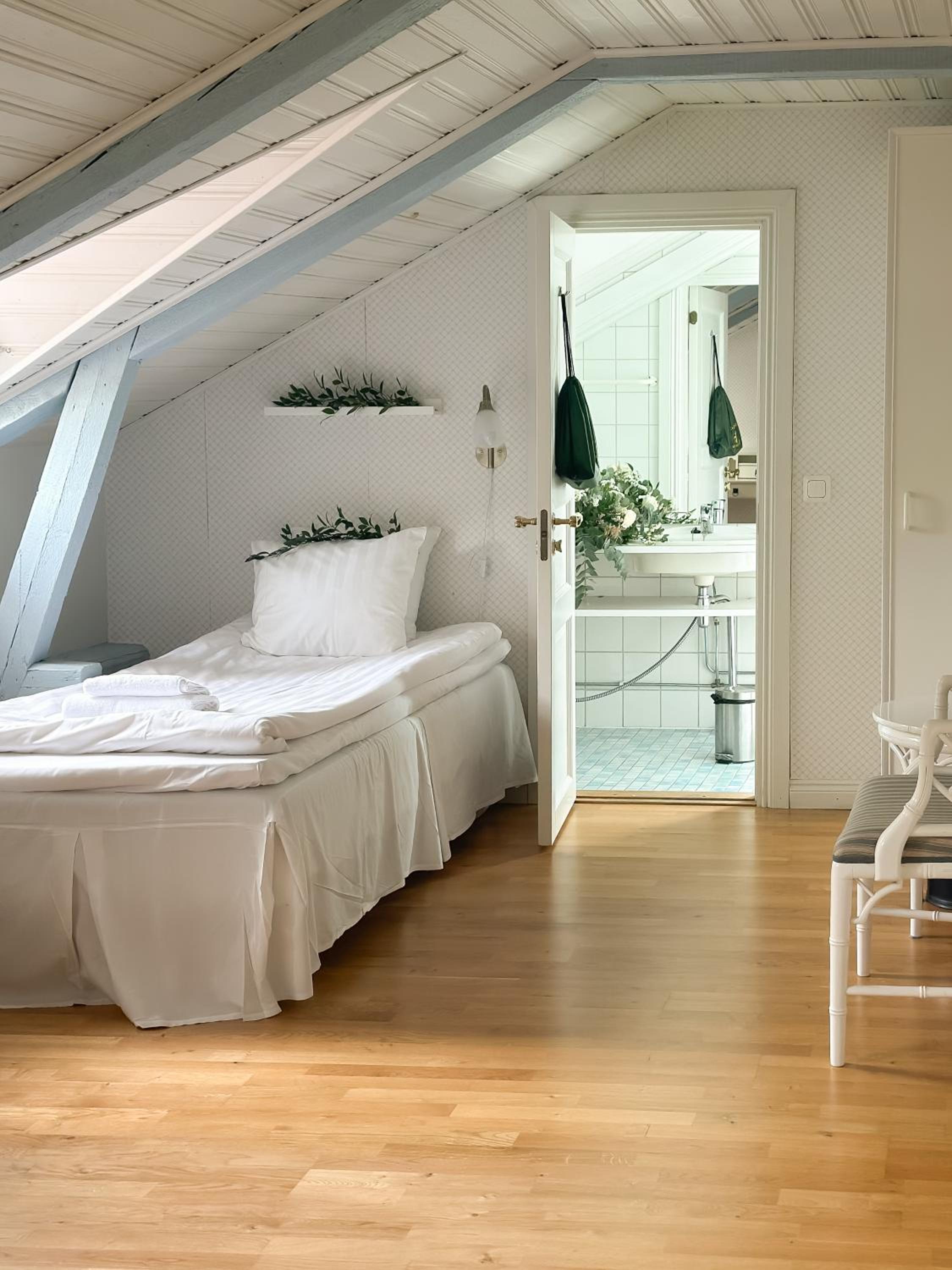 Single Room photo 2