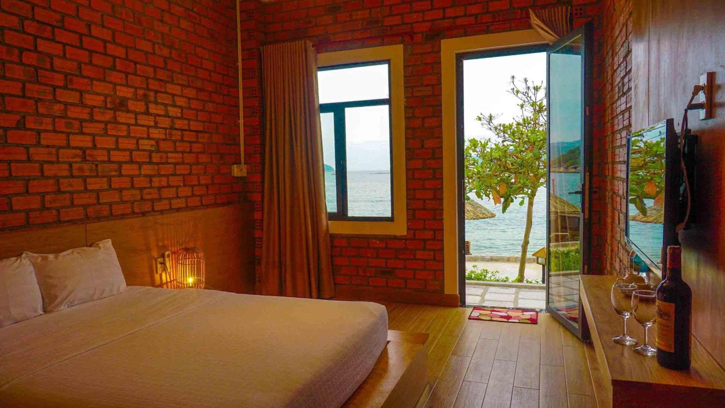 Bungalow - Beach Front