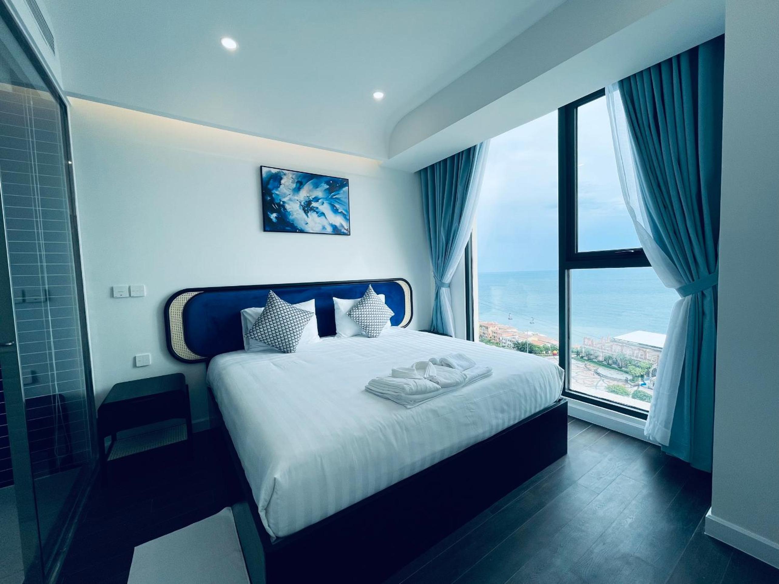 Apartment With Sea View photo 1