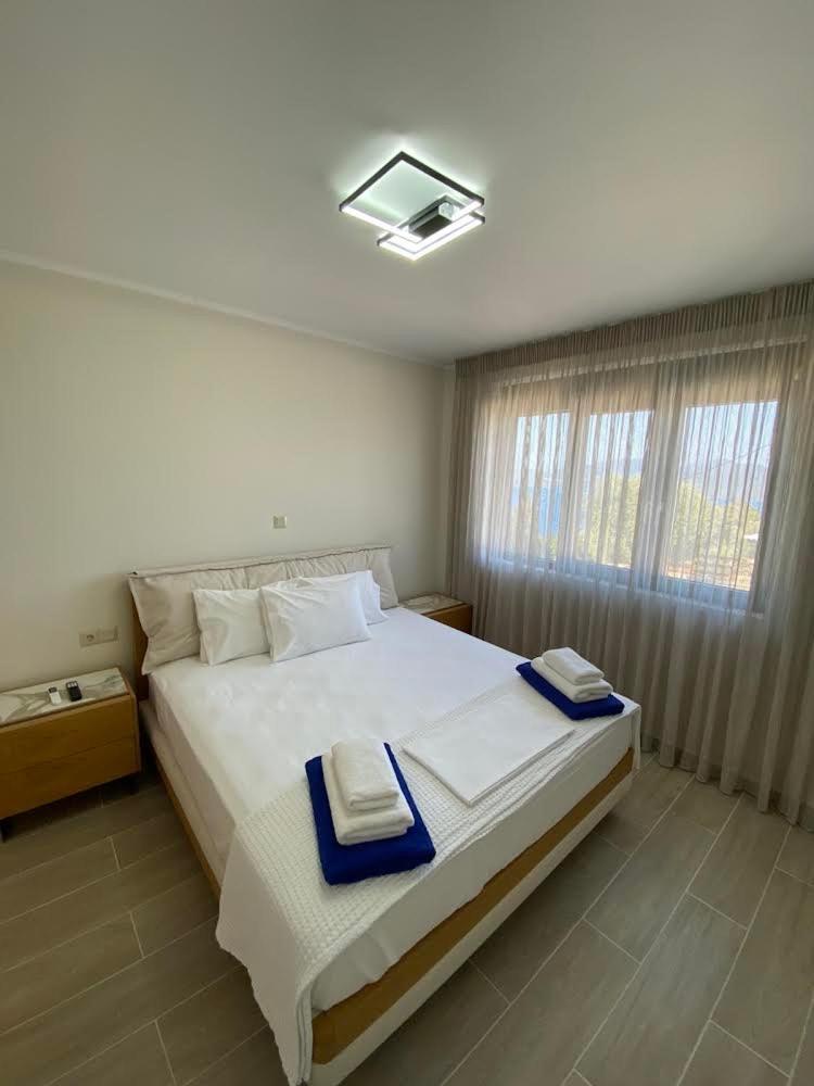 One-Bedroom Villa