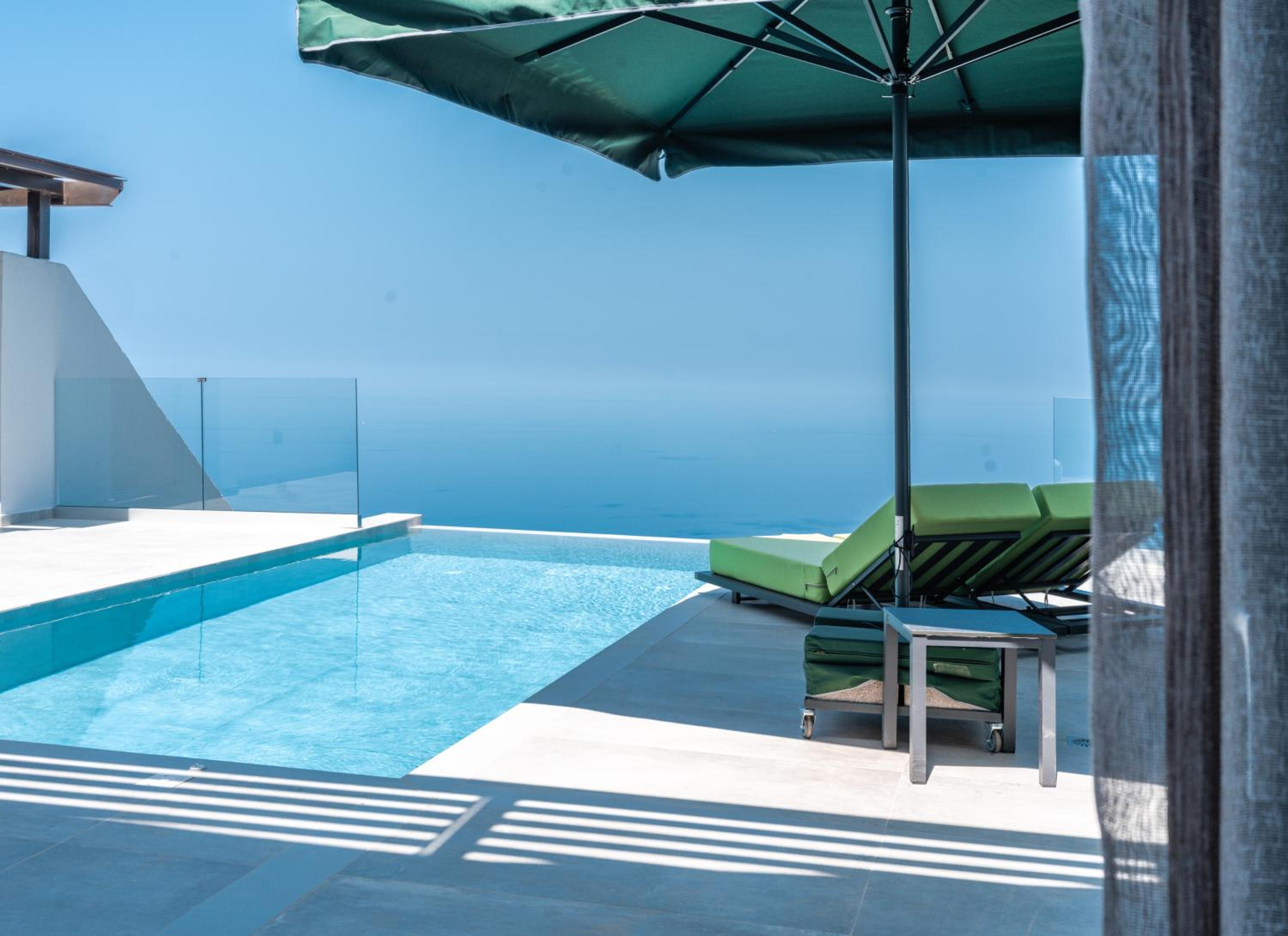 Supreme Suite Panoramic View with Private Heated Pool - Photo 12