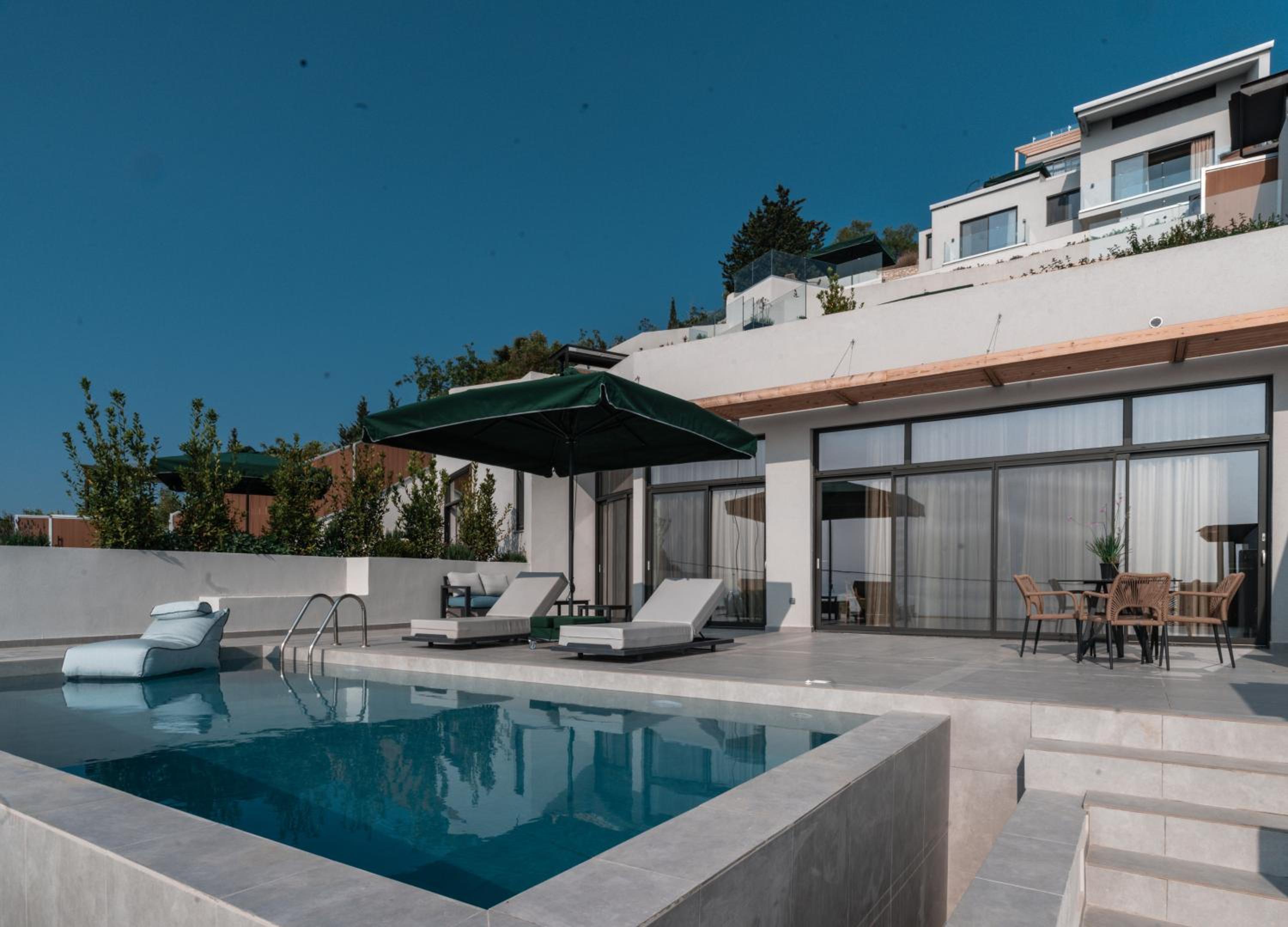 Supreme Suite Panoramic View with Private Heated Pool - Photo 14