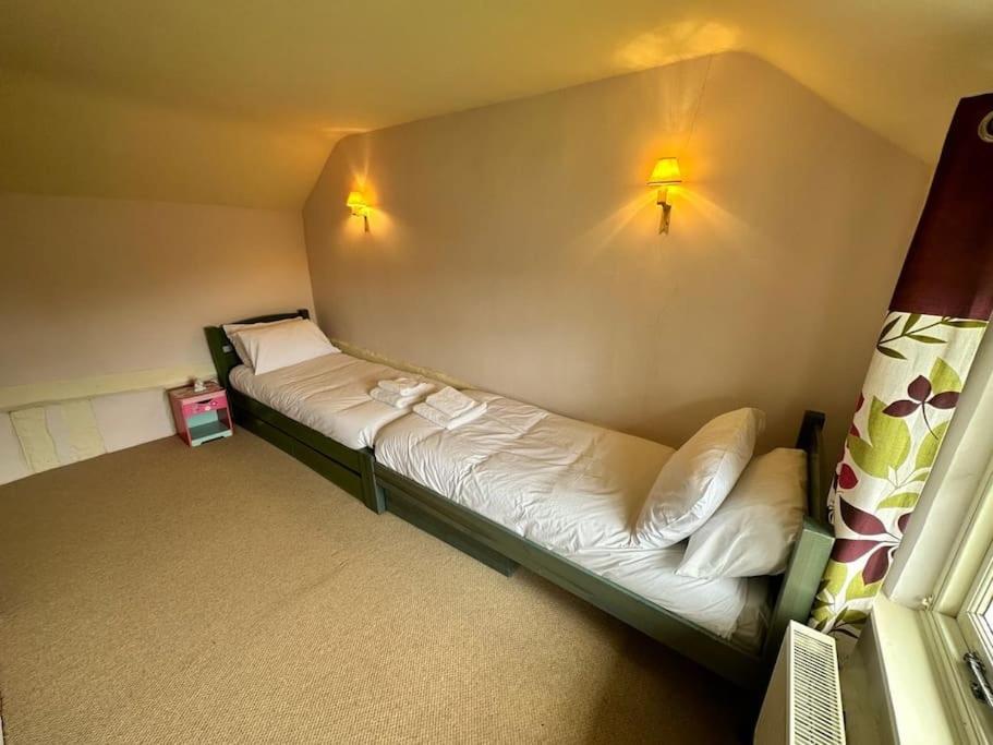 Four-Bedroom House photo 3