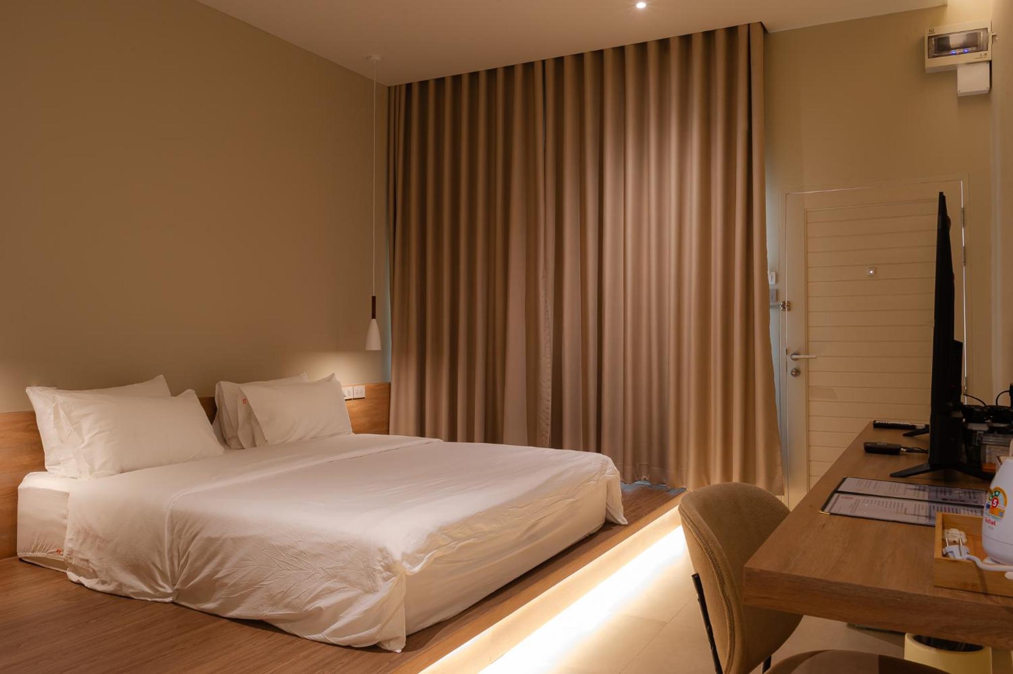 Deluxe King Room