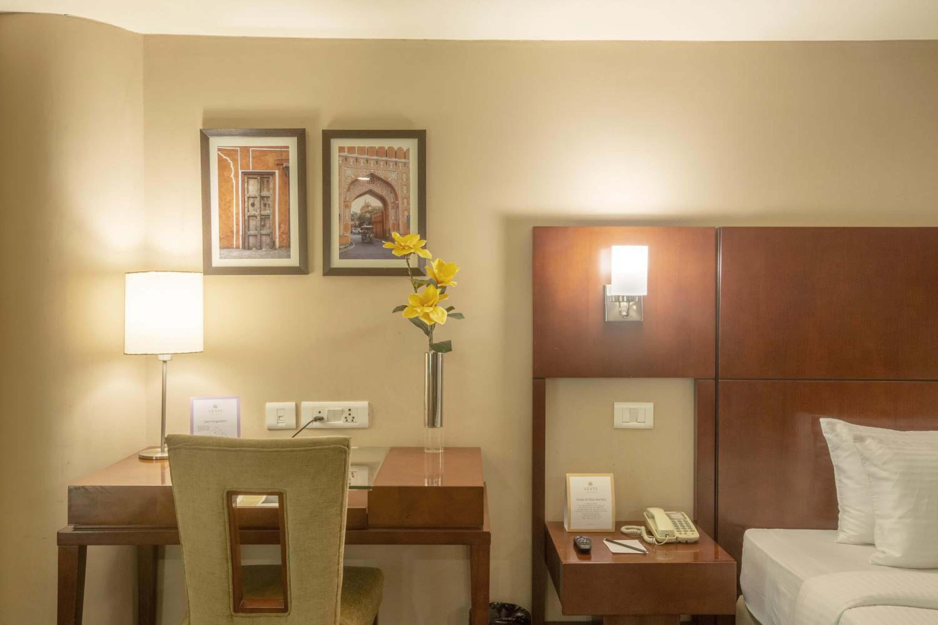 Suite - Photo 9