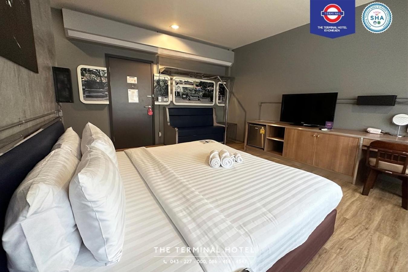 Deluxe King Room photo 2