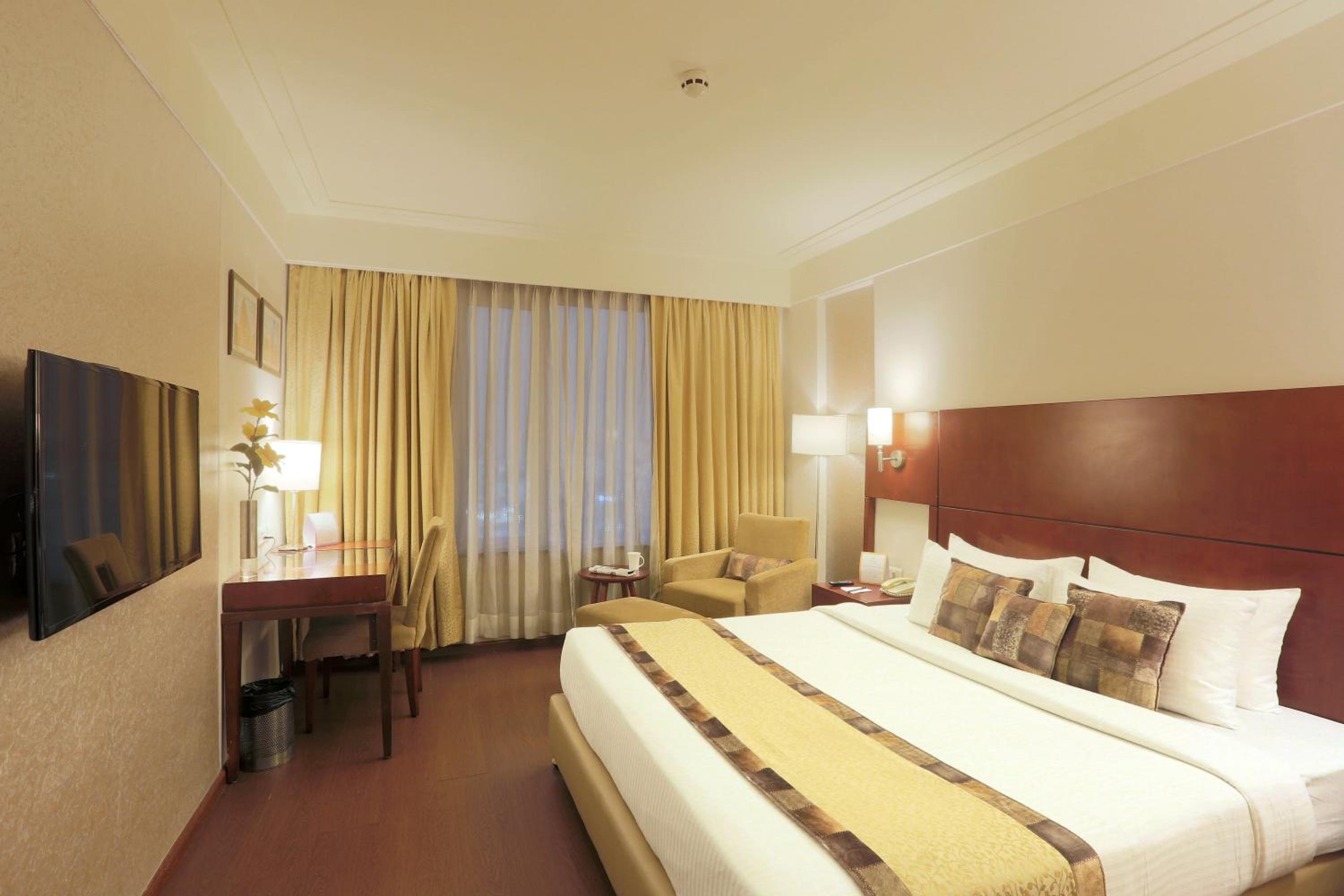 Royal Deluxe Double or Twin Room - Photo 8
