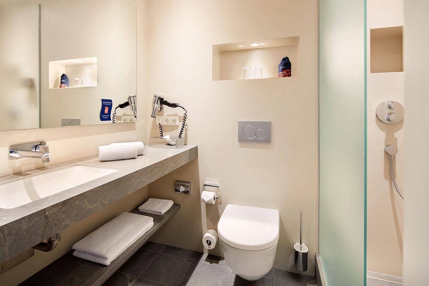 Commander - Single Room