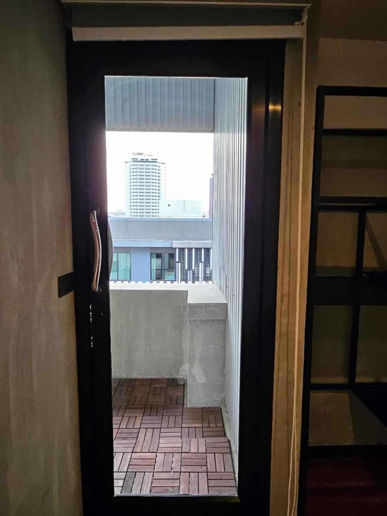 King Room with Balcony photo 3