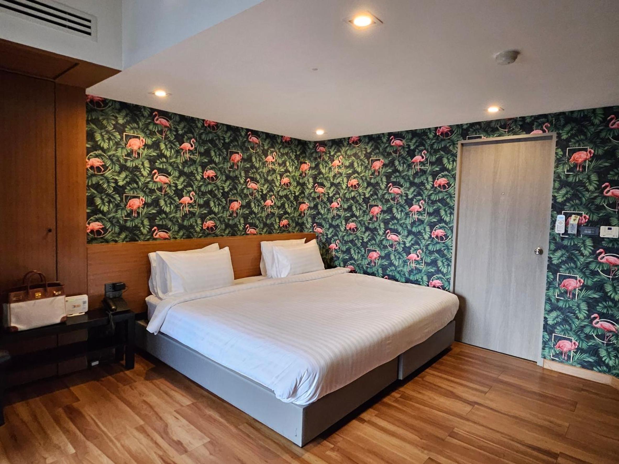 King Room with Balcony photo 1