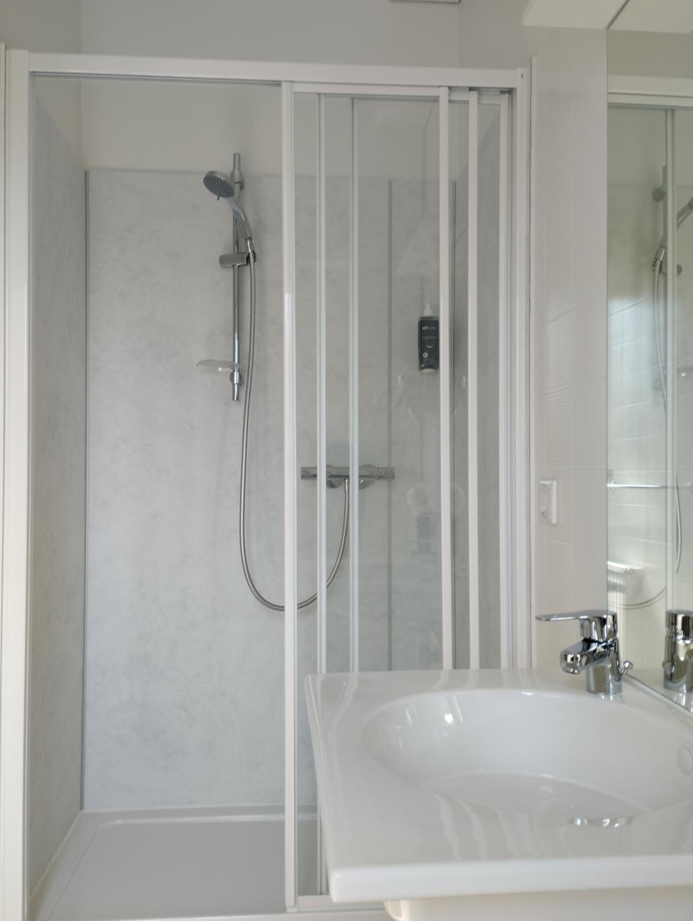 Double Room - Photo 3