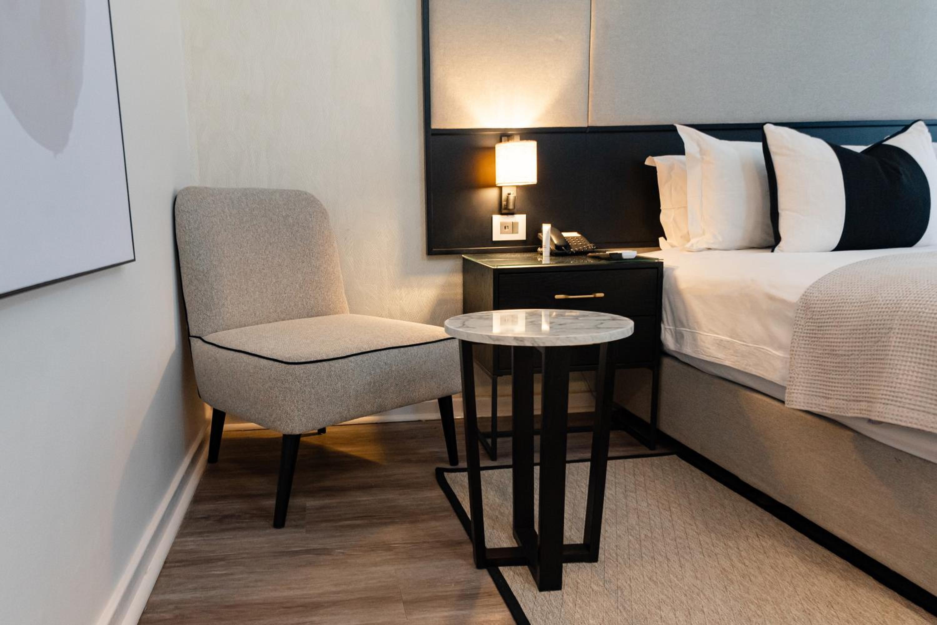 Standard  Double Room - Photo 7