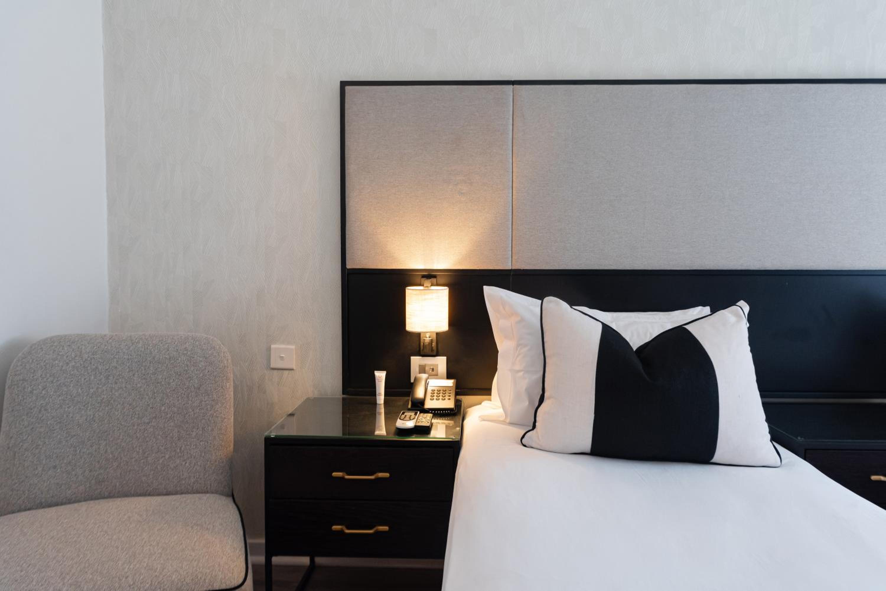 Superior Twin Room - Photo 17