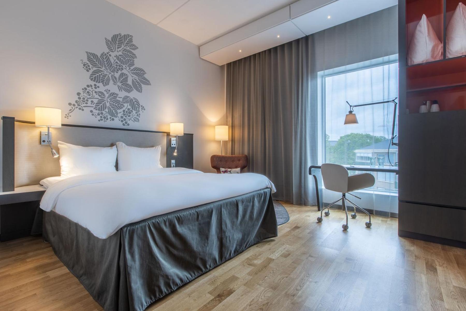 Family Stay with Connected Rooms - Photo 1