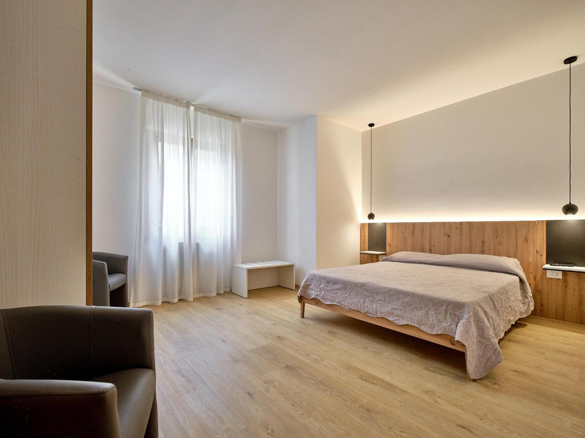 Superior One-Bedroom Apartment with Patio