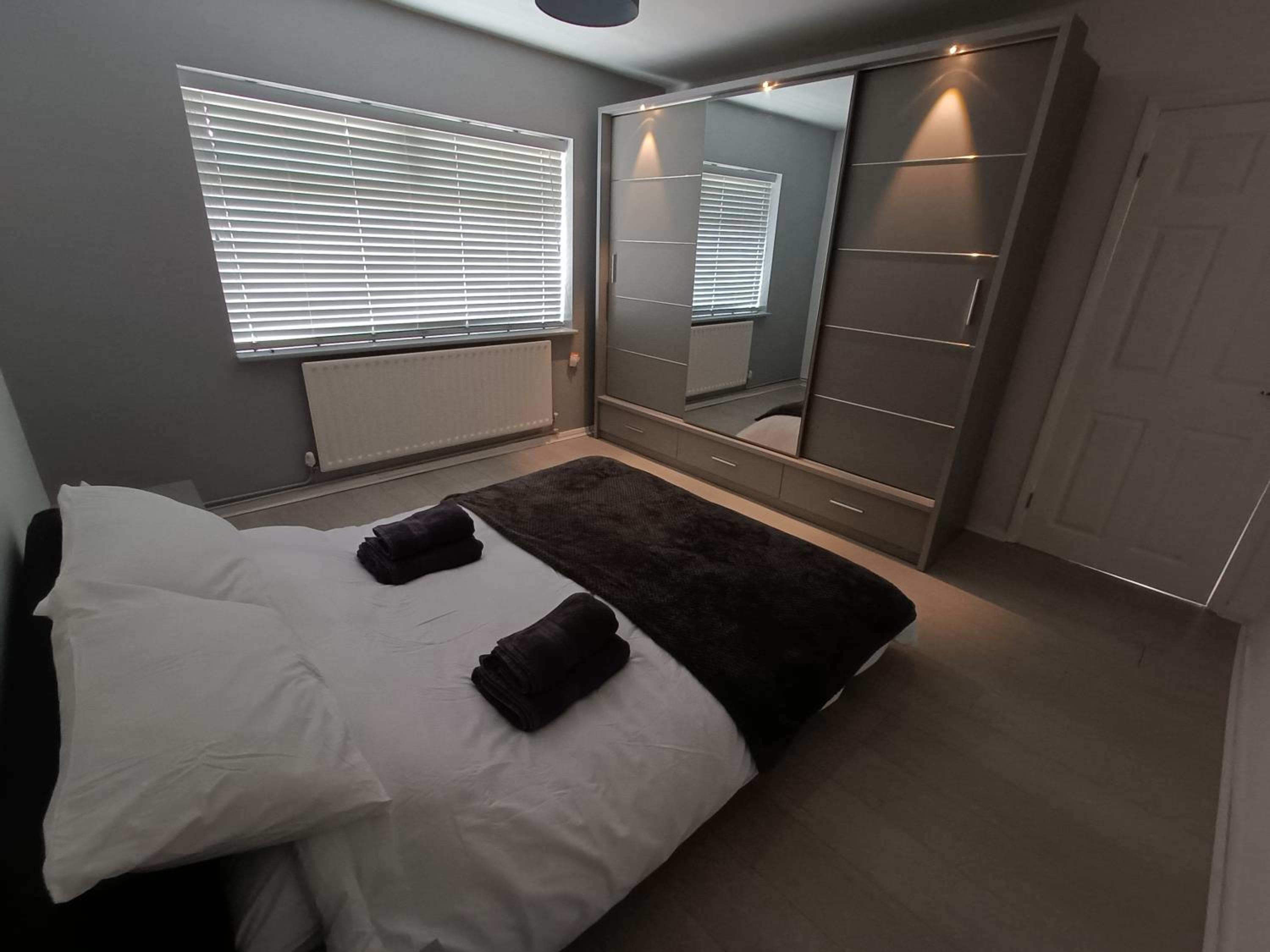 Three-Bedroom House photo 1