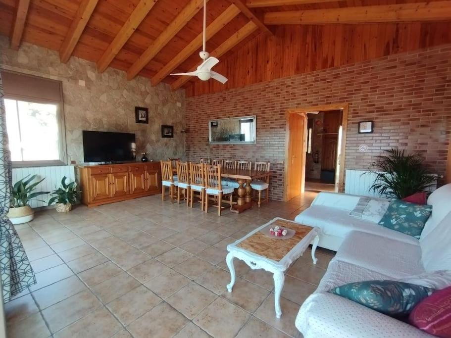 Casa de cuatro habitaciones