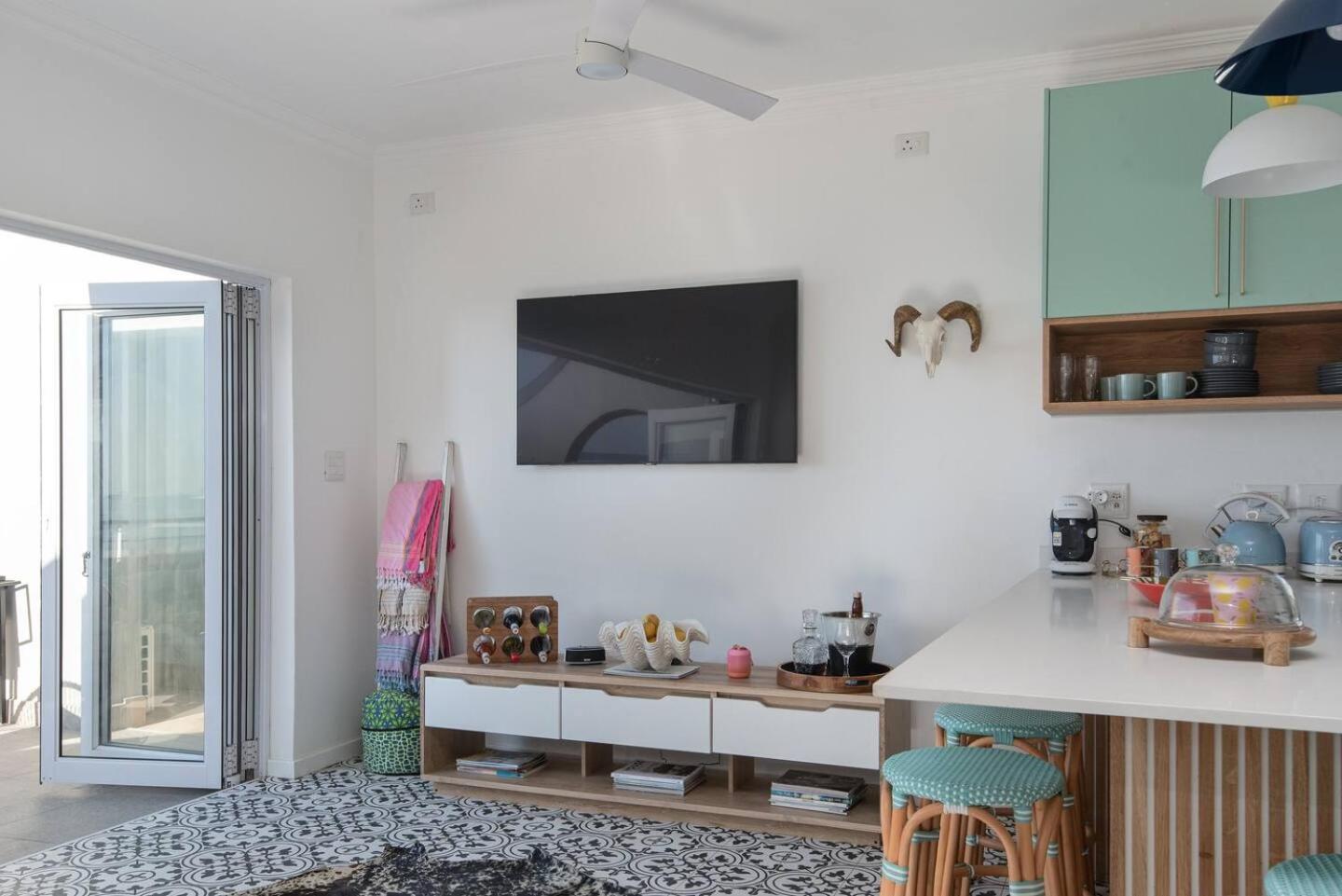 Three-Bedroom Apartment photo 3