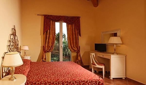 Superior Double or Twin Room with Garden View - Photo 1