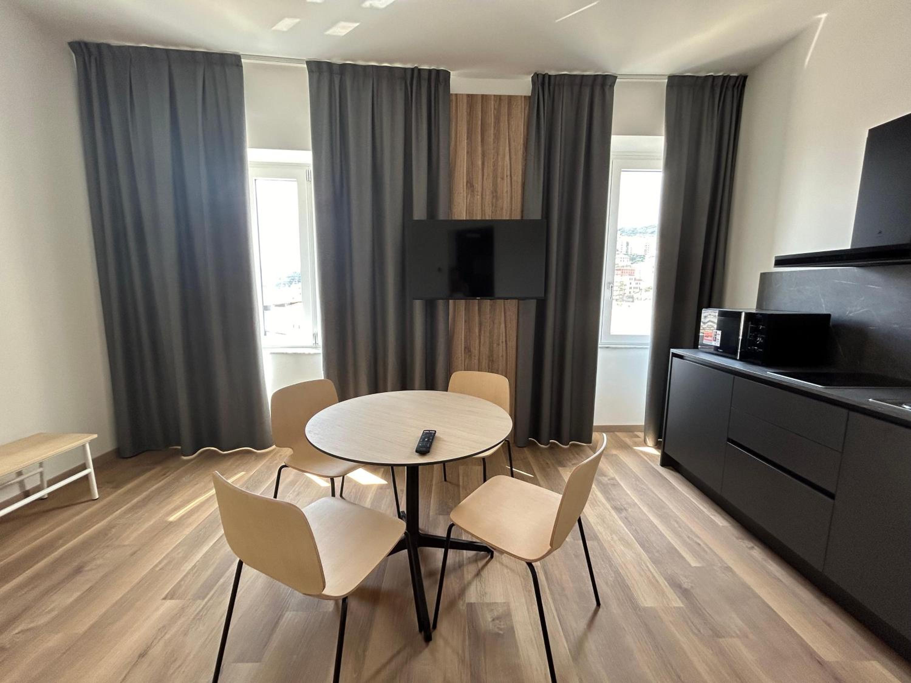 One-Bedroom Apartment with City View