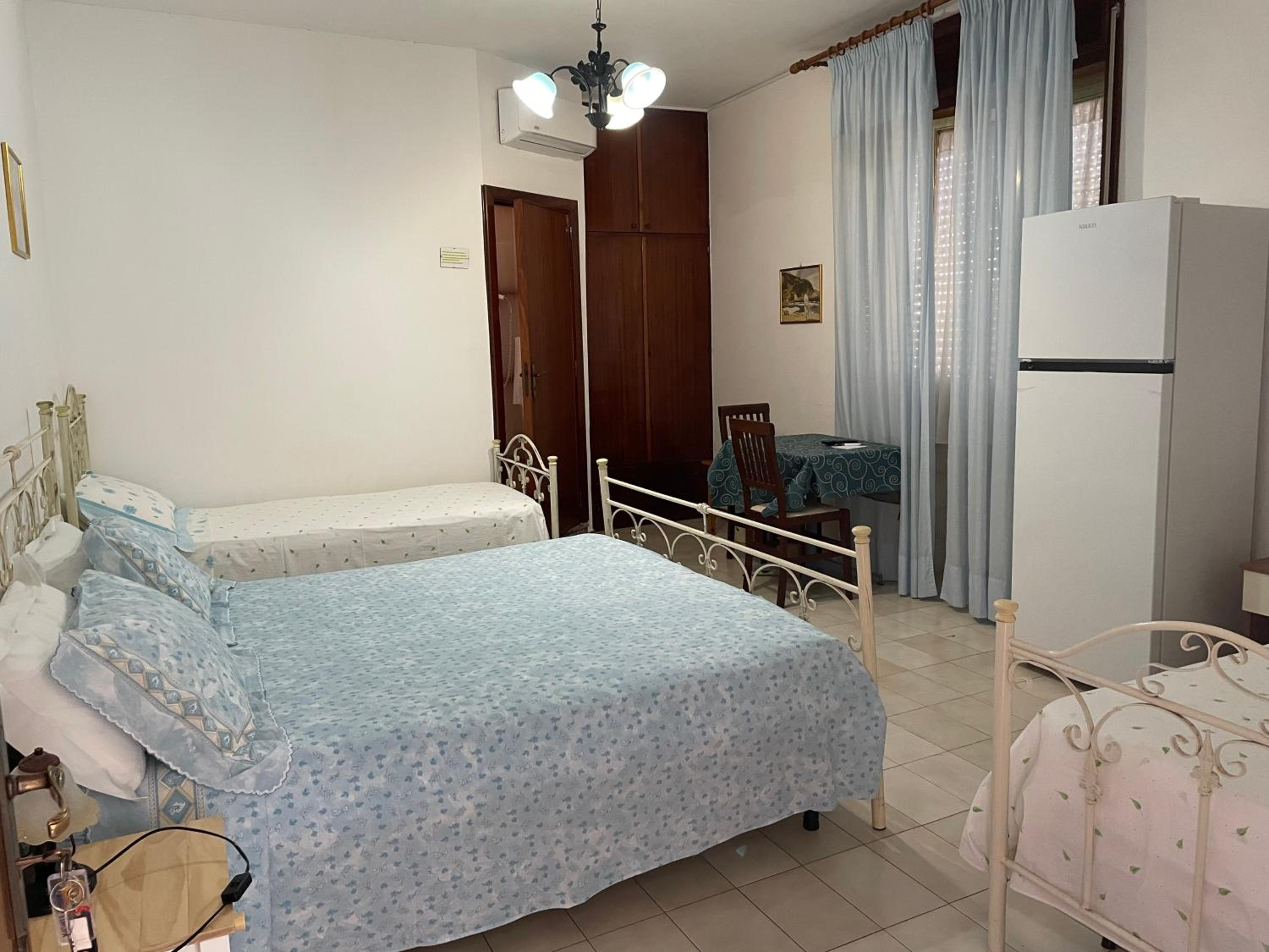 Quadruple Room - Photo 18