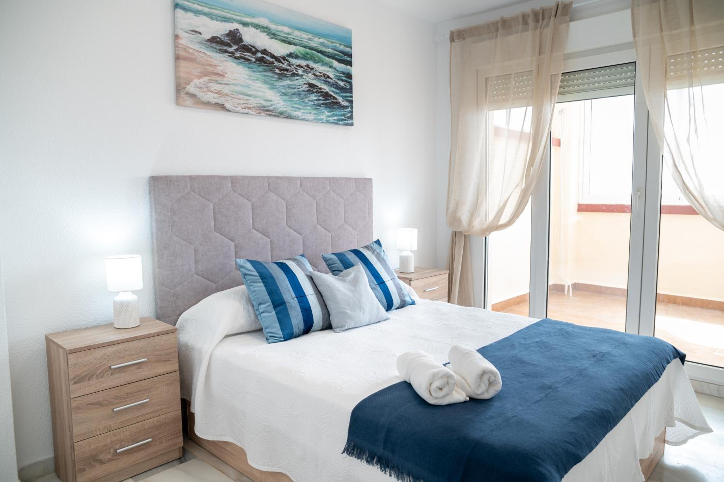 Apartamento de dos habitaciones con vista al mar
