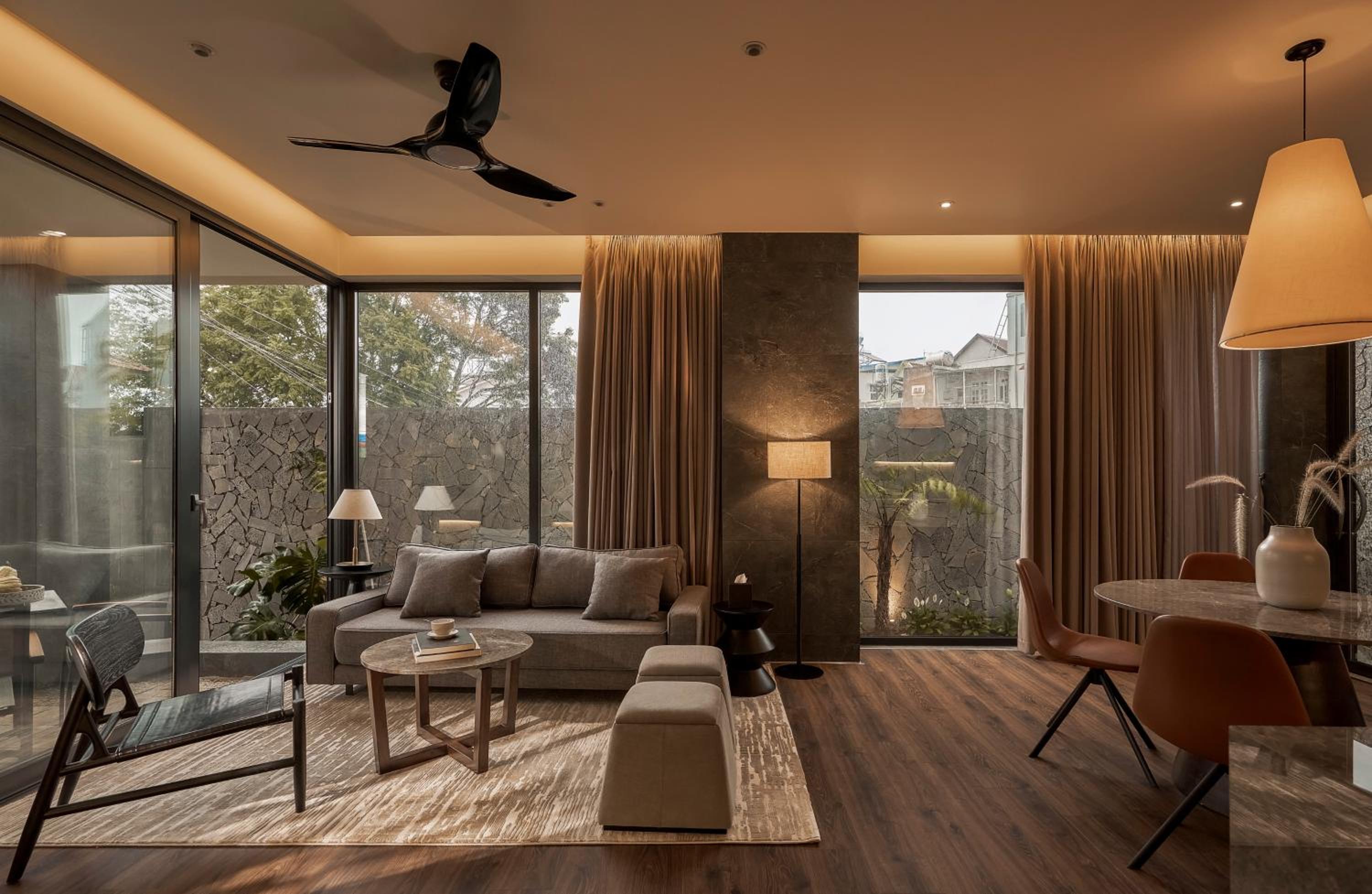 Three-Bedroom Apartment - Photo 19