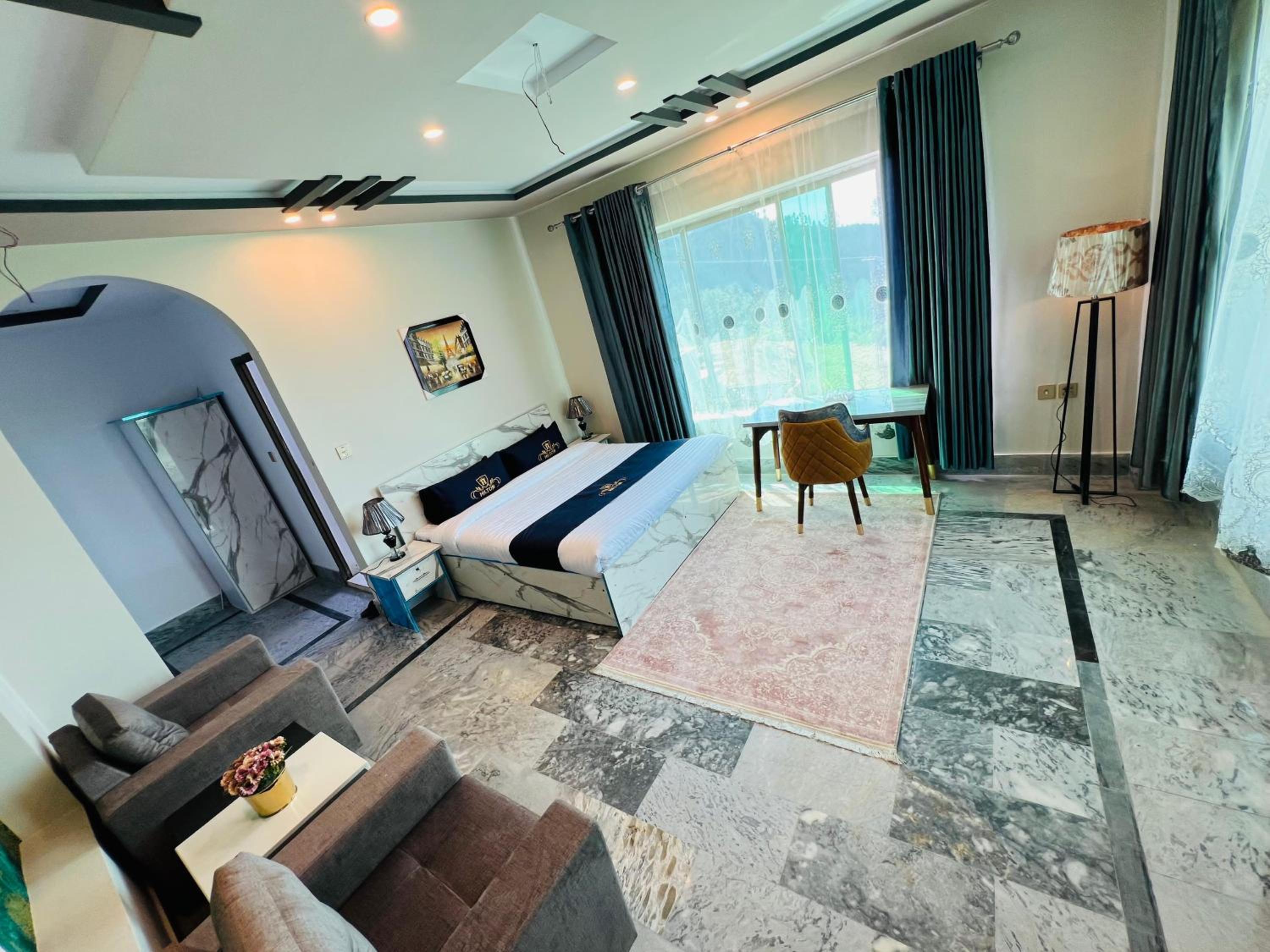 Executive Suite photo 2