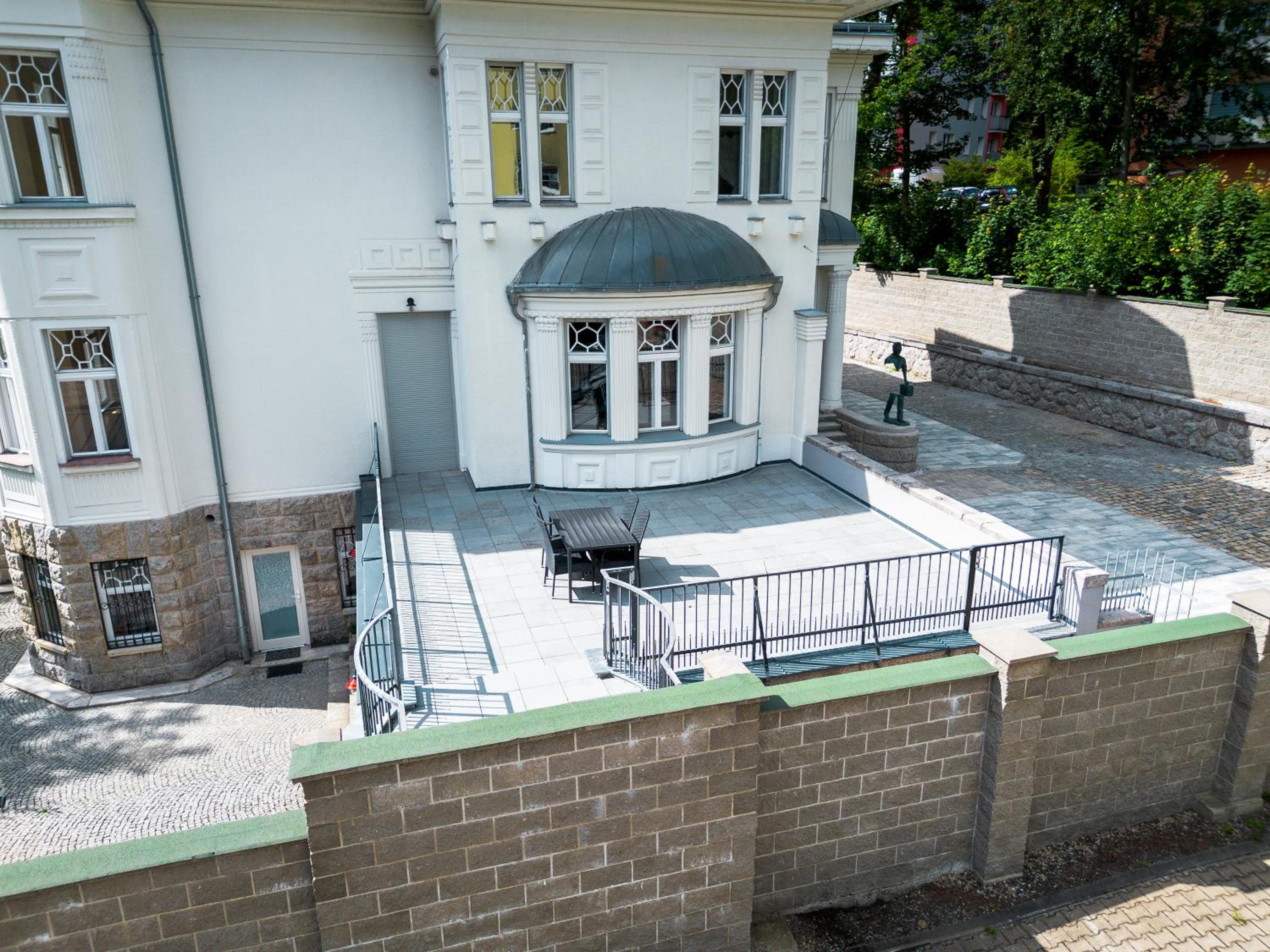 Two-Bedroom Apartment with Terrace photo 3