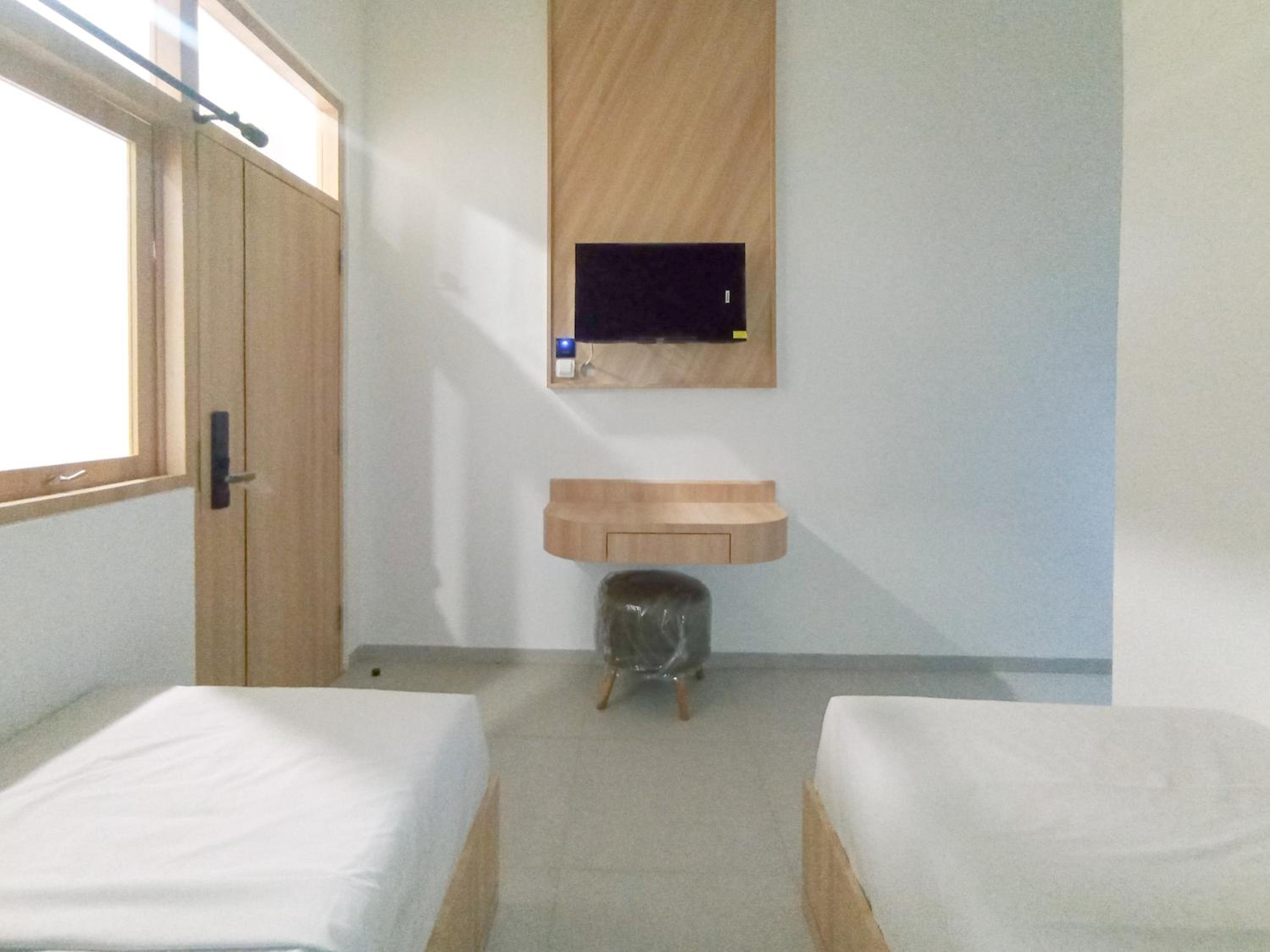 Superior Twin Room - Photo 3