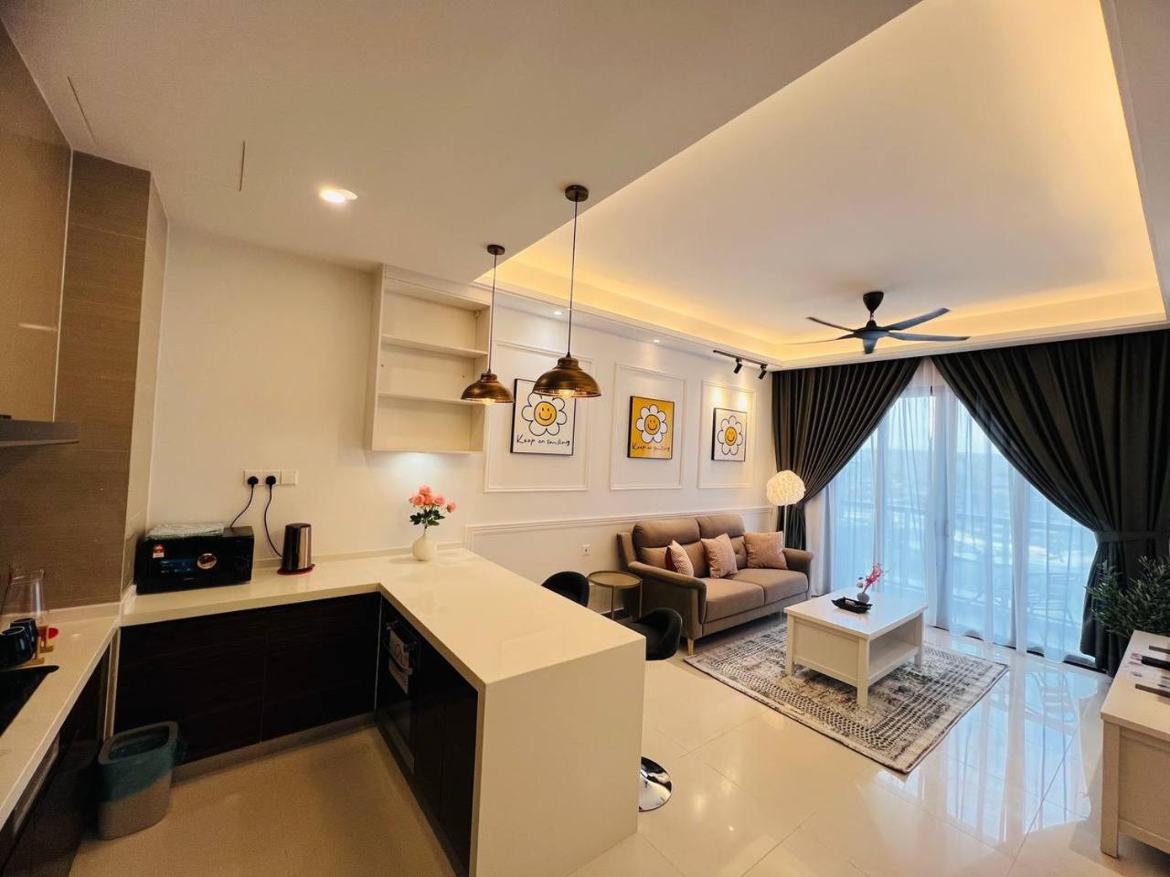 Apartment with City View