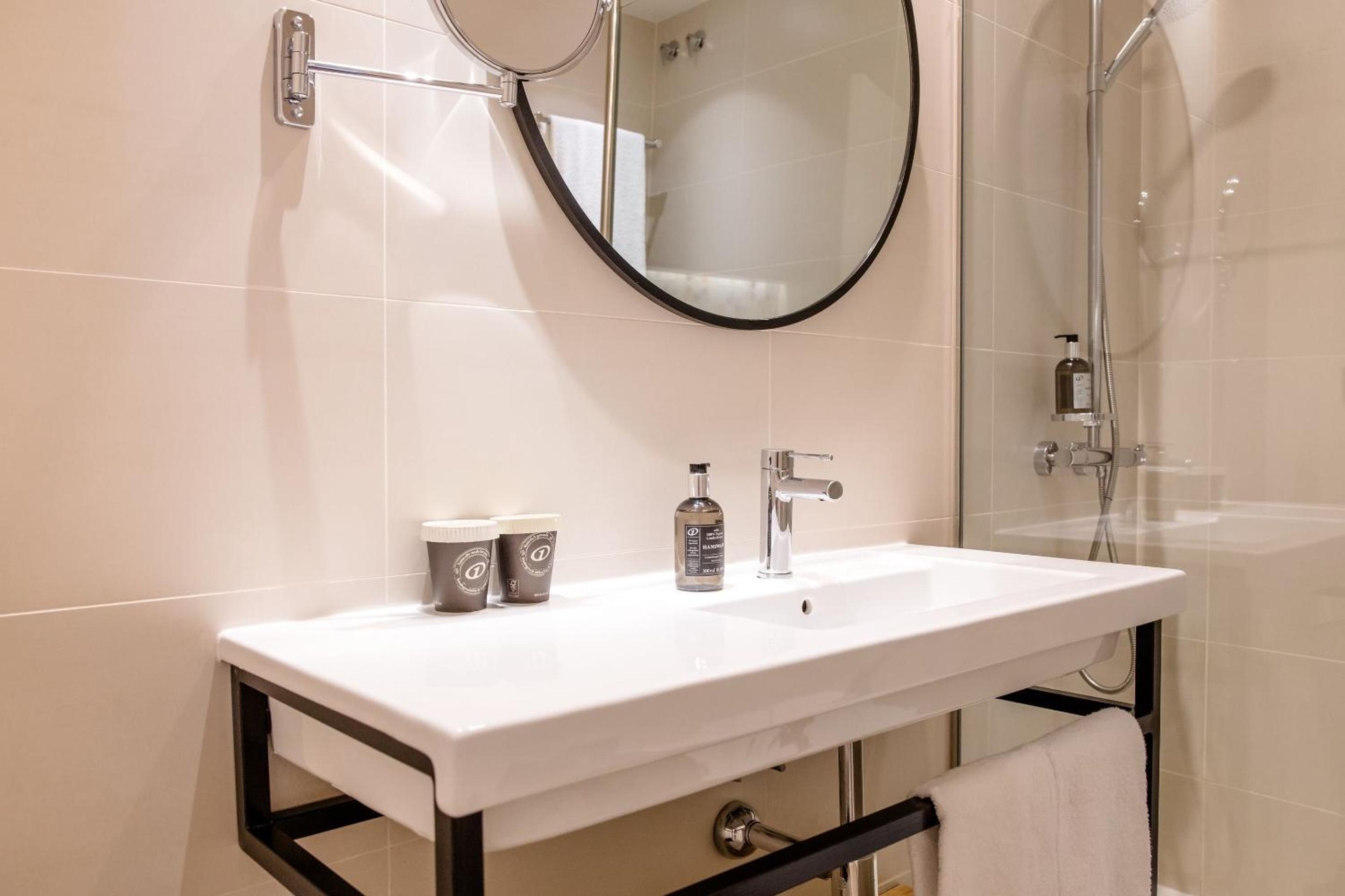 Superior Twin Room - Photo 5