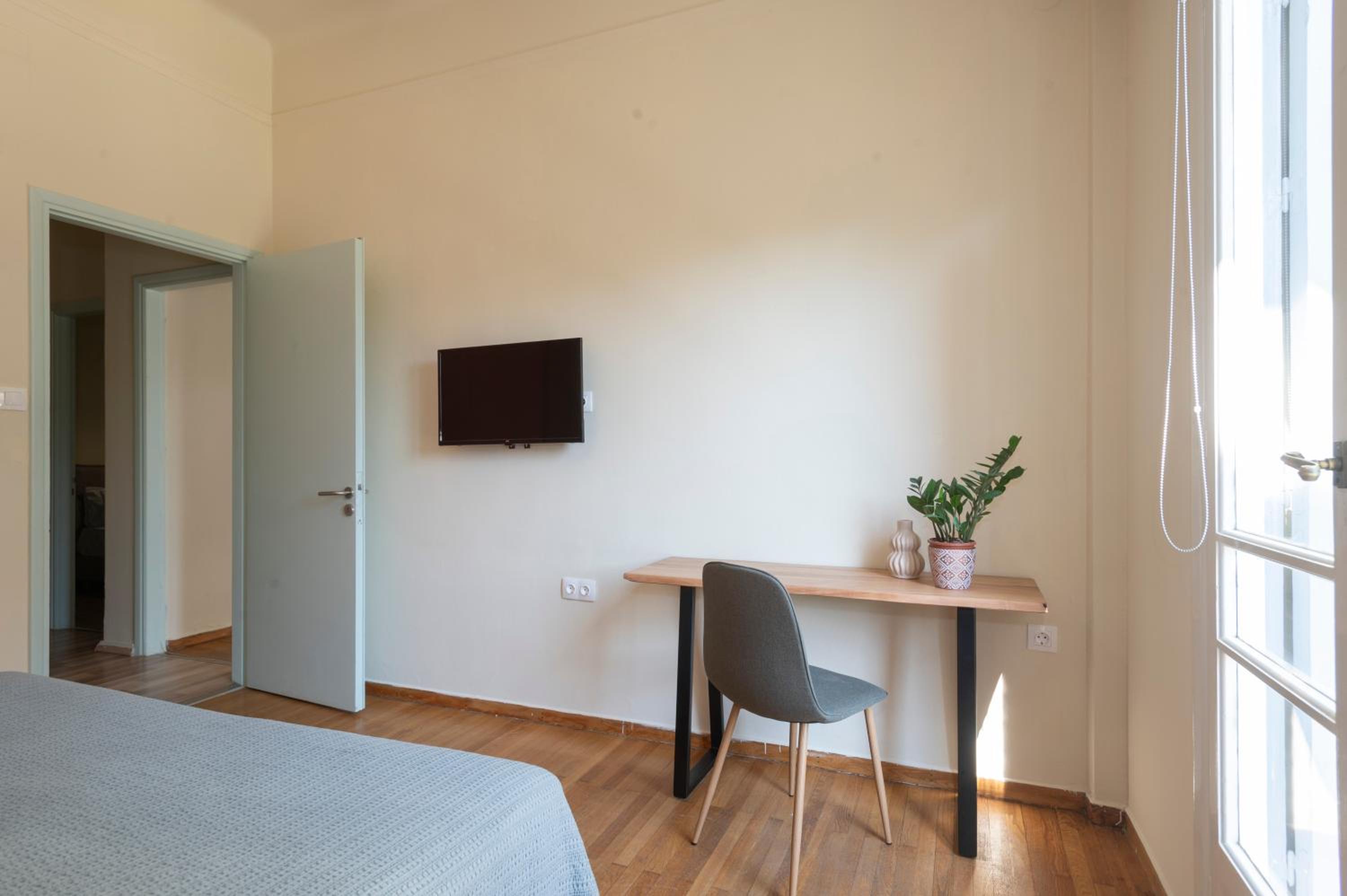 One-Bedroom Family Apartment photo 2