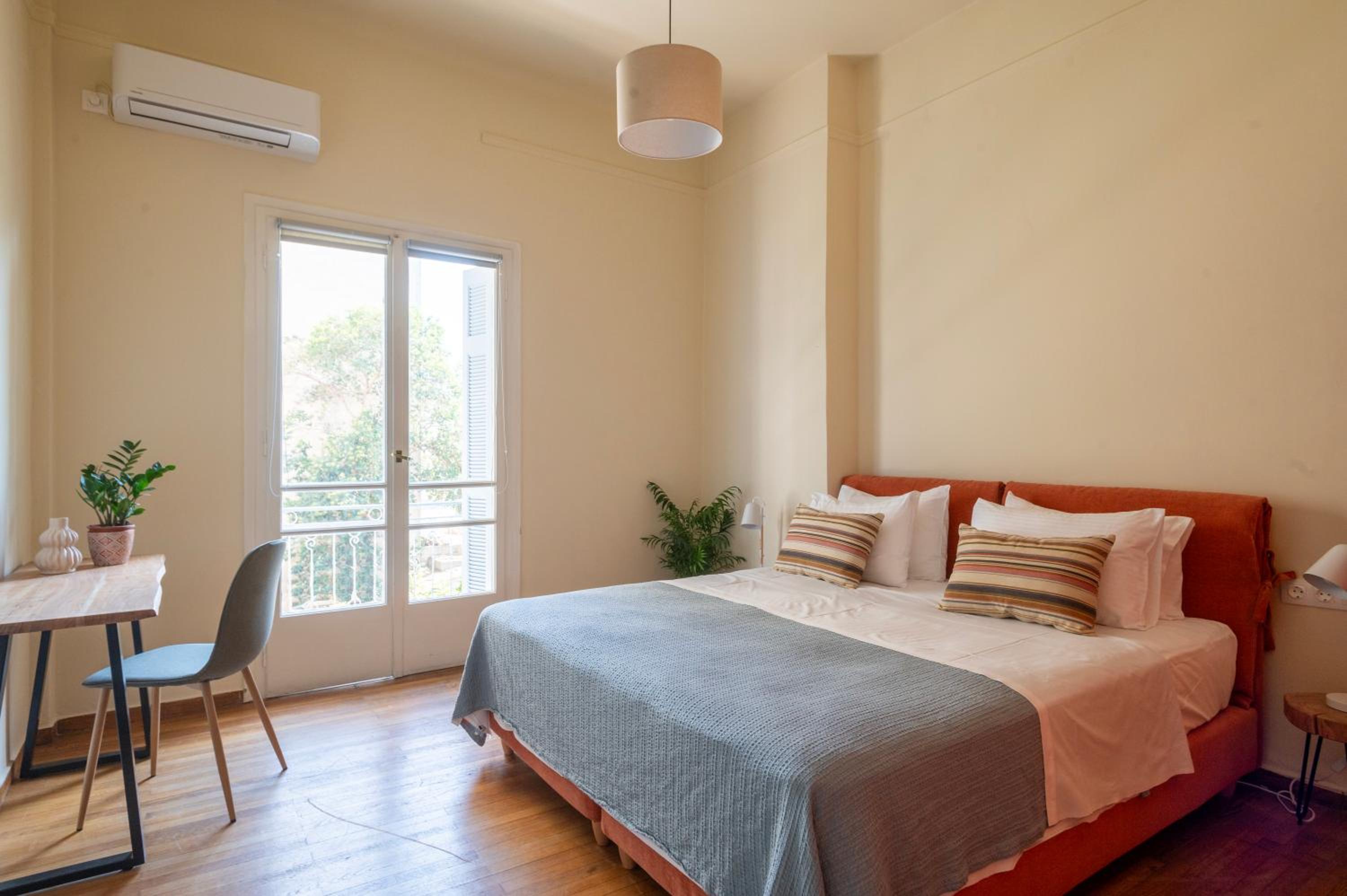 One-Bedroom Family Apartment photo 1