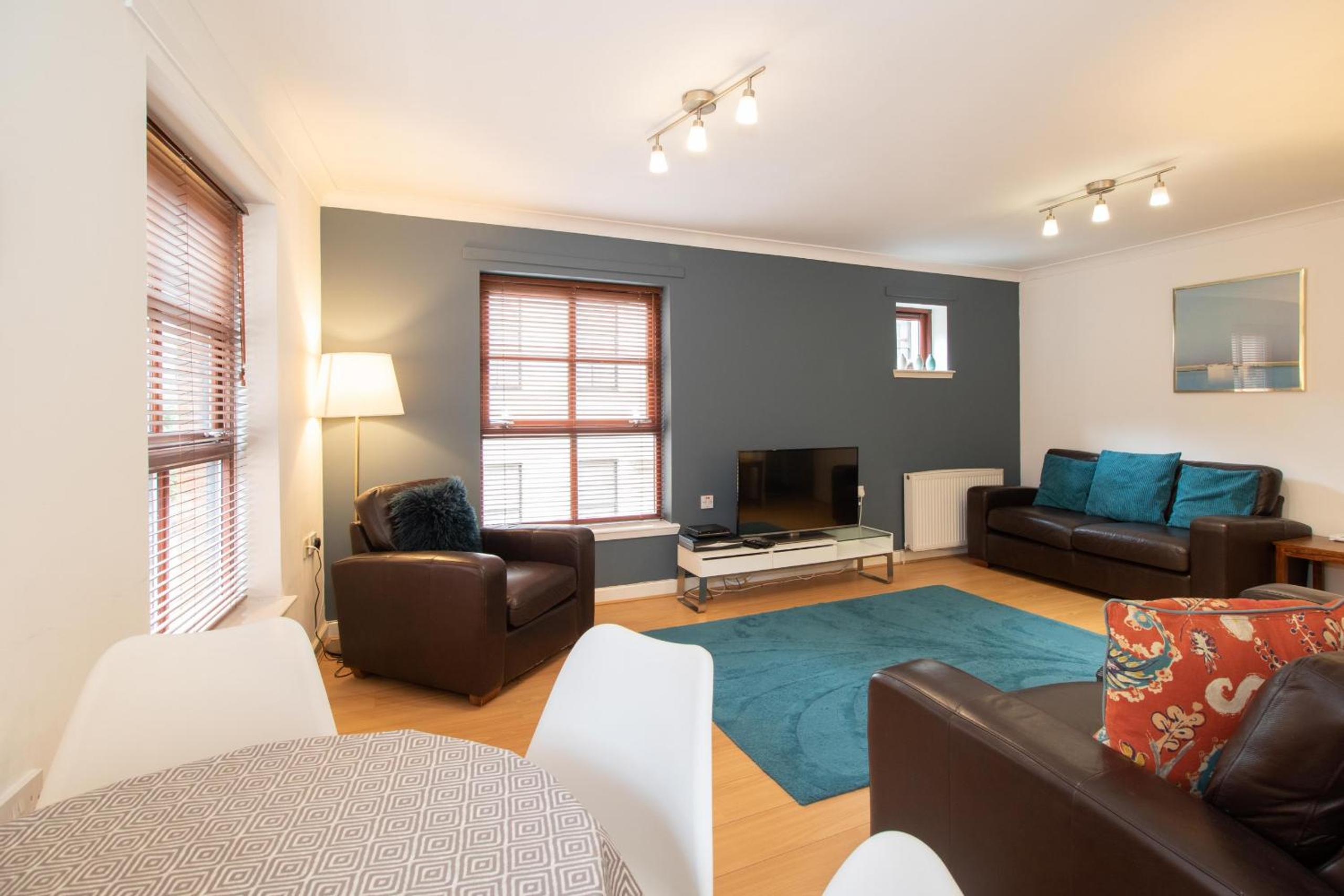 Two-Bedroom Apartment - 88 Albion Street, G1 1DN photo 1