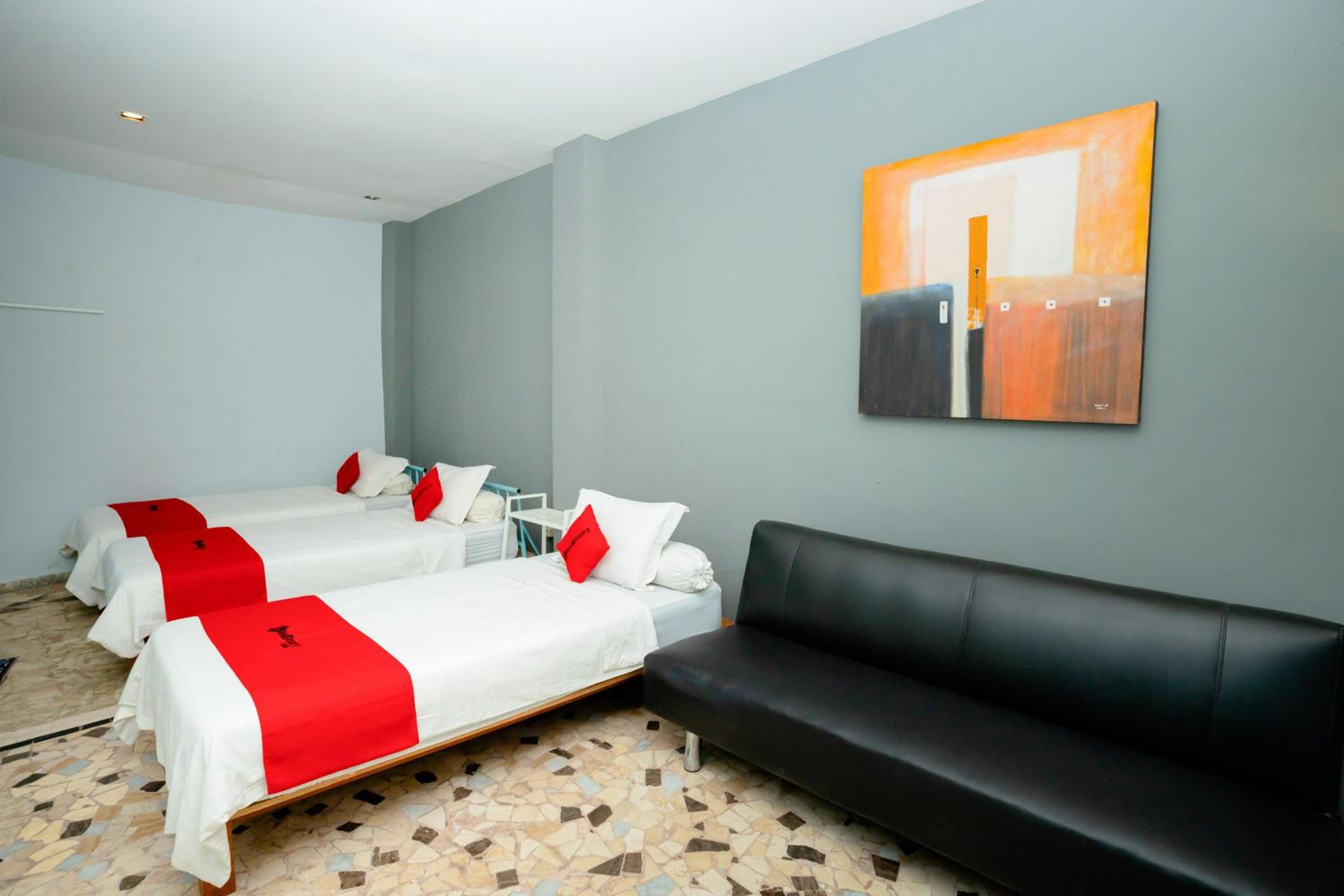 Family Room photo 2