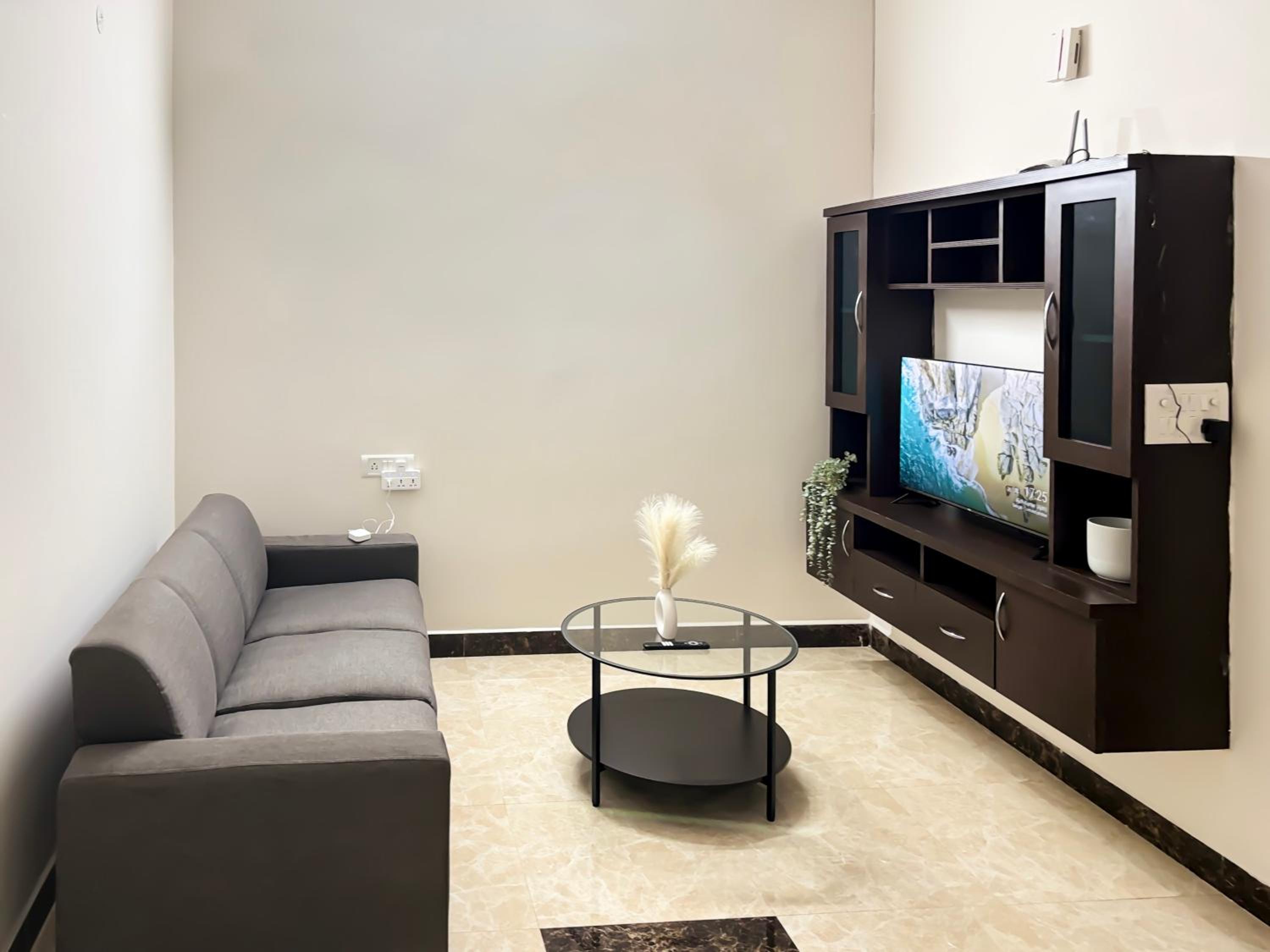 One-Bedroom Apartment With Balcony