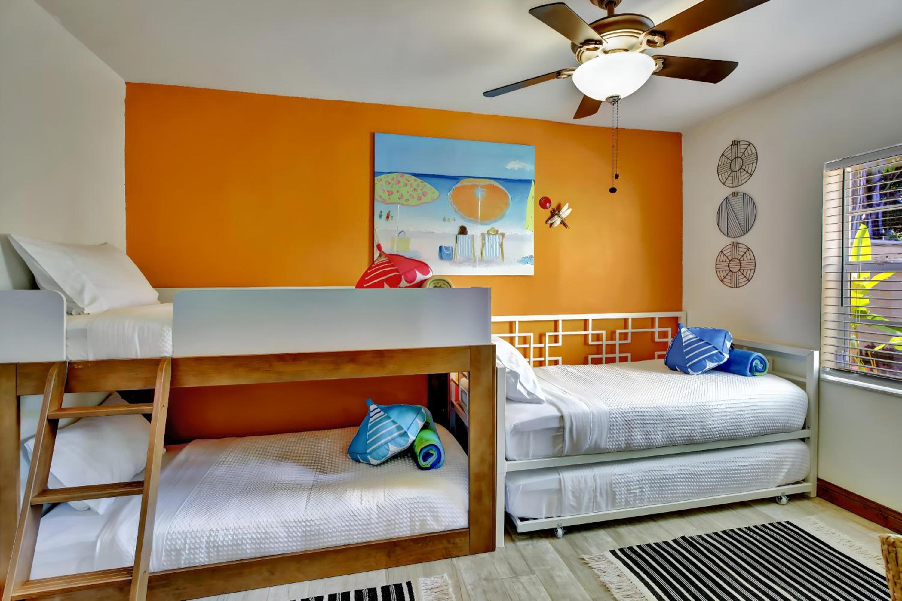 Two-Bedroom House photo 3