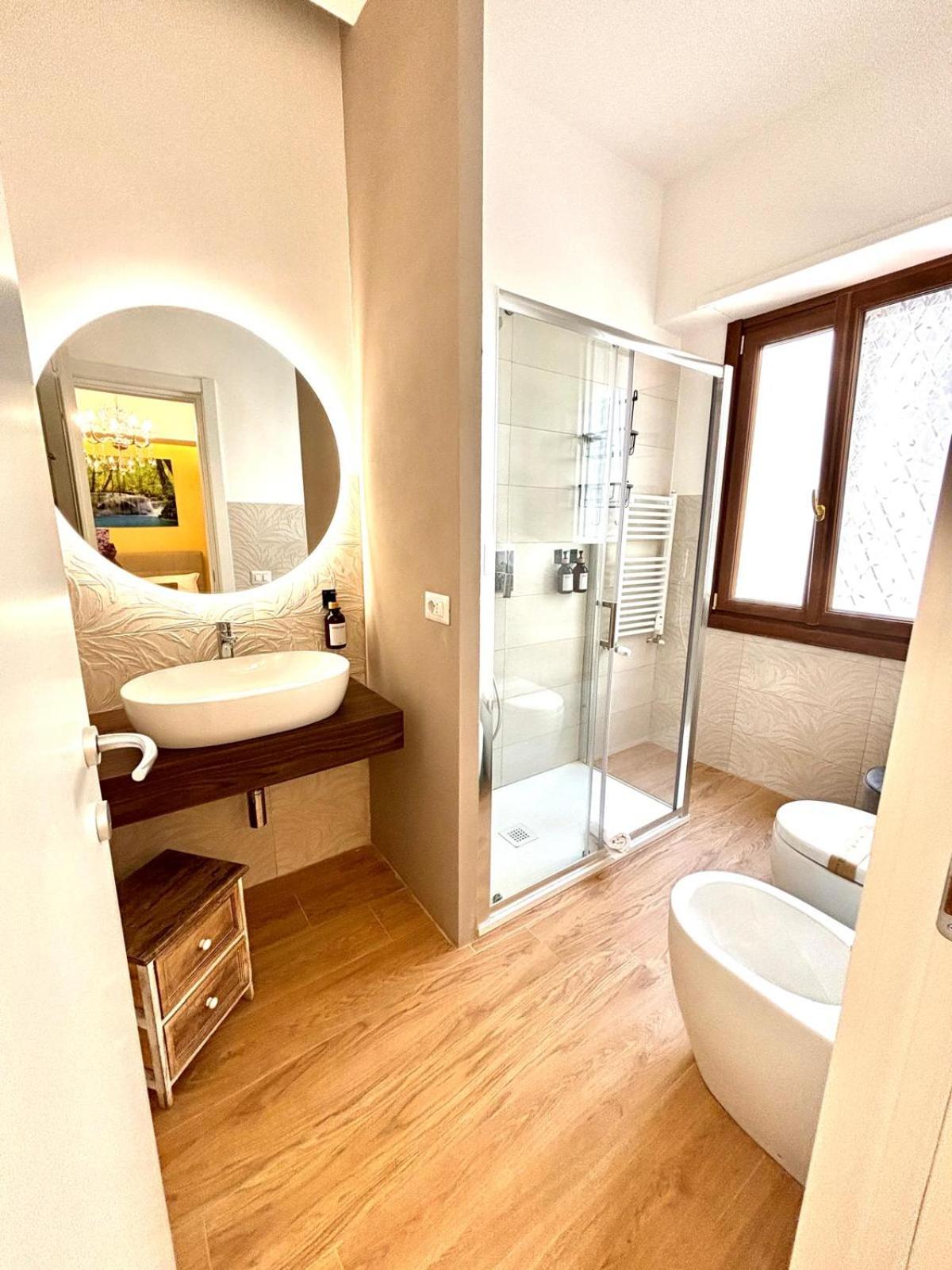 King Room with Spa Bath photo 2