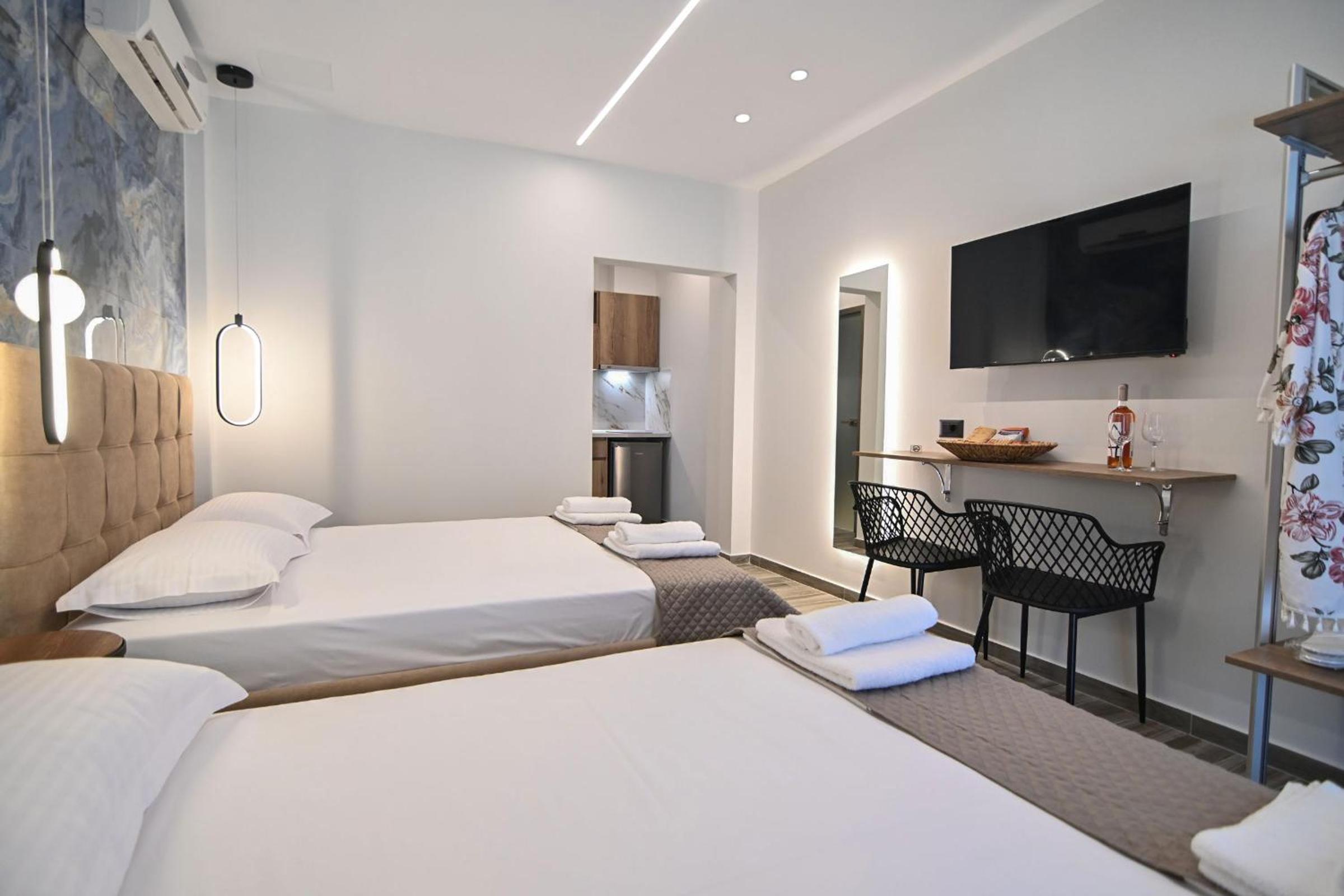 Deluxe Quadruple Room photo 2