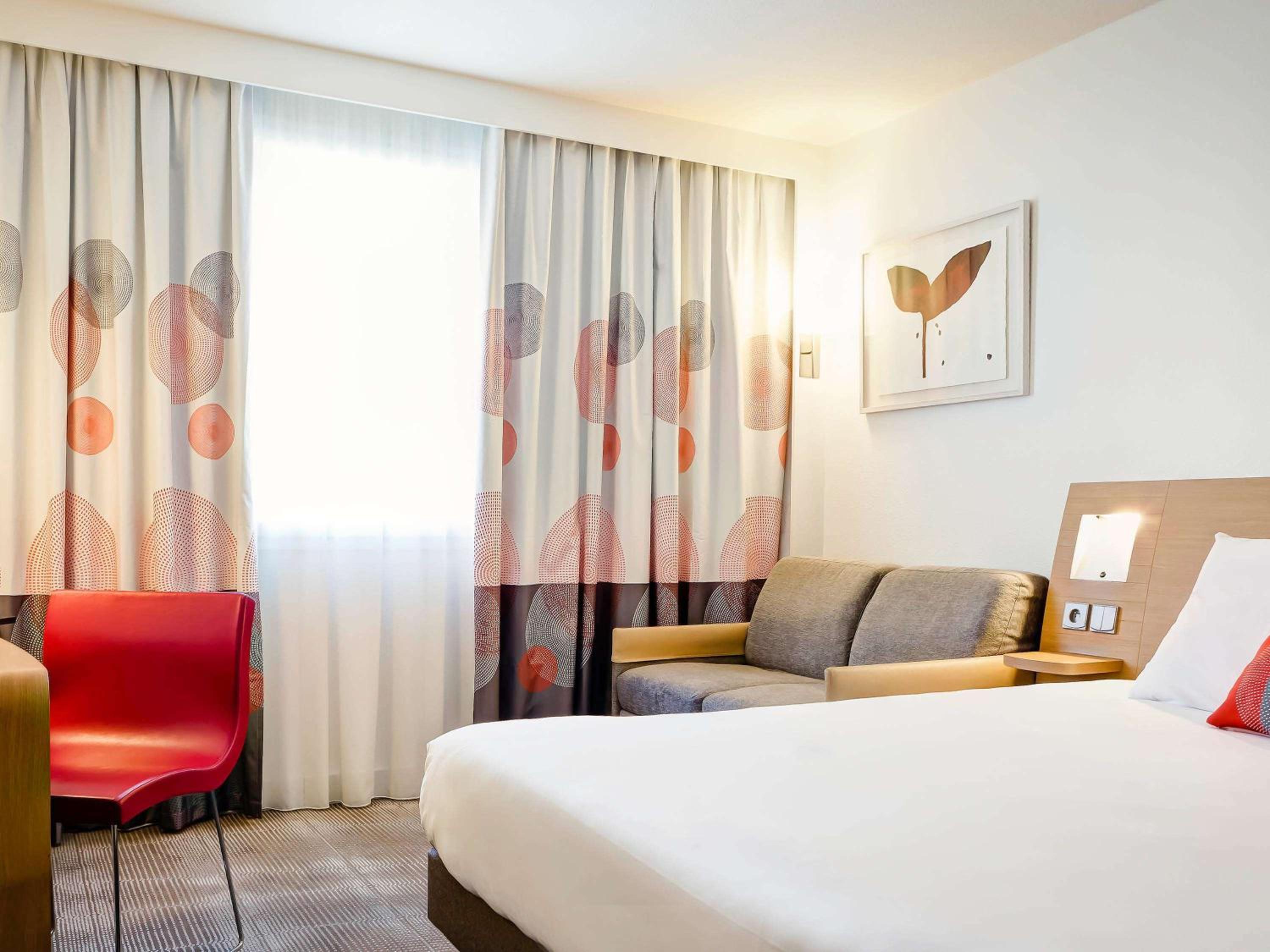 Executive Double Room with Sofa Bed - Photo 3