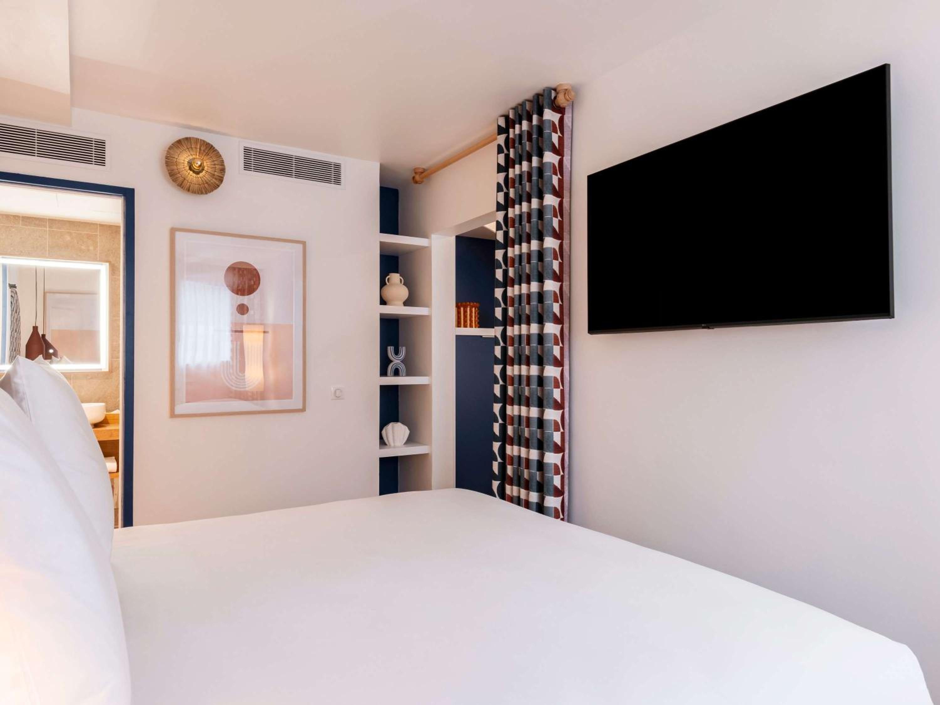 Suite - Photo 5