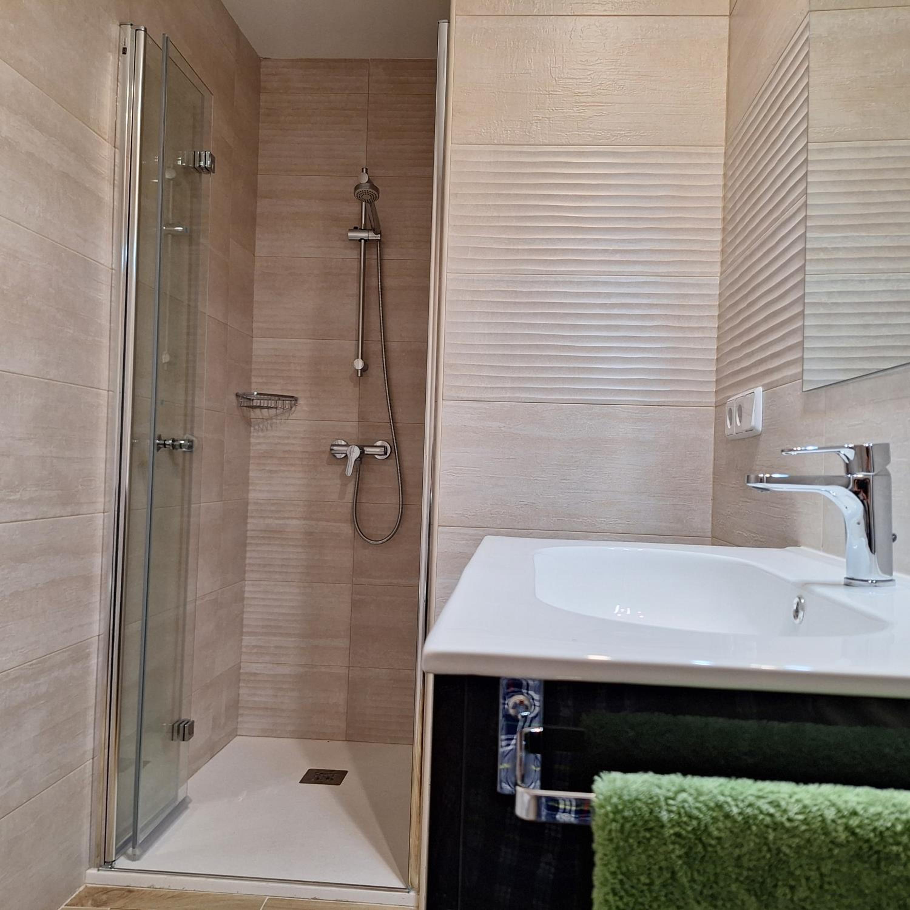 Double Room with Private Bathroom photo 3