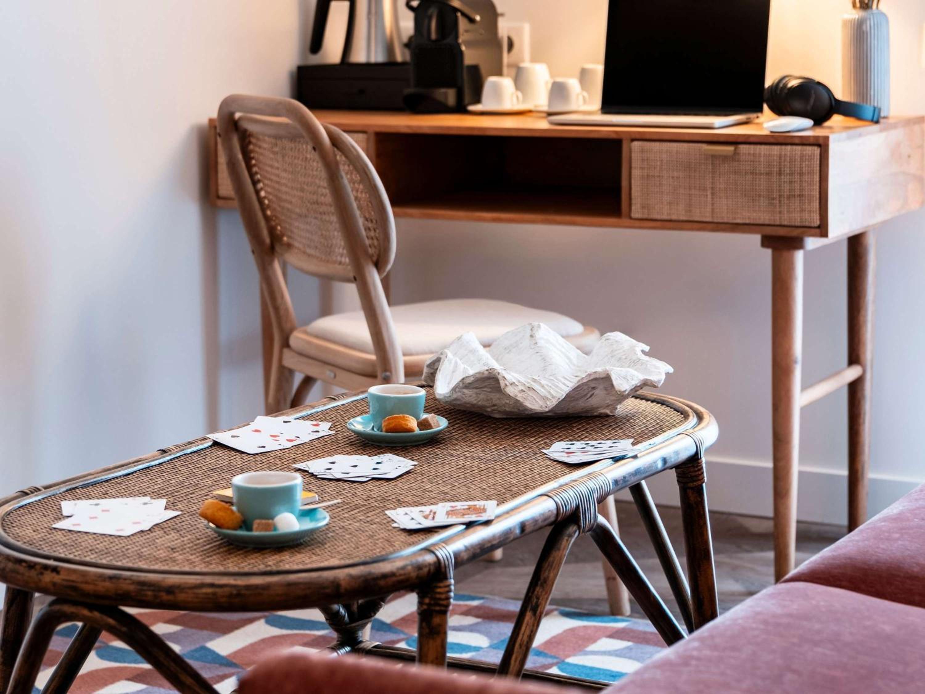 Suite - Photo 7