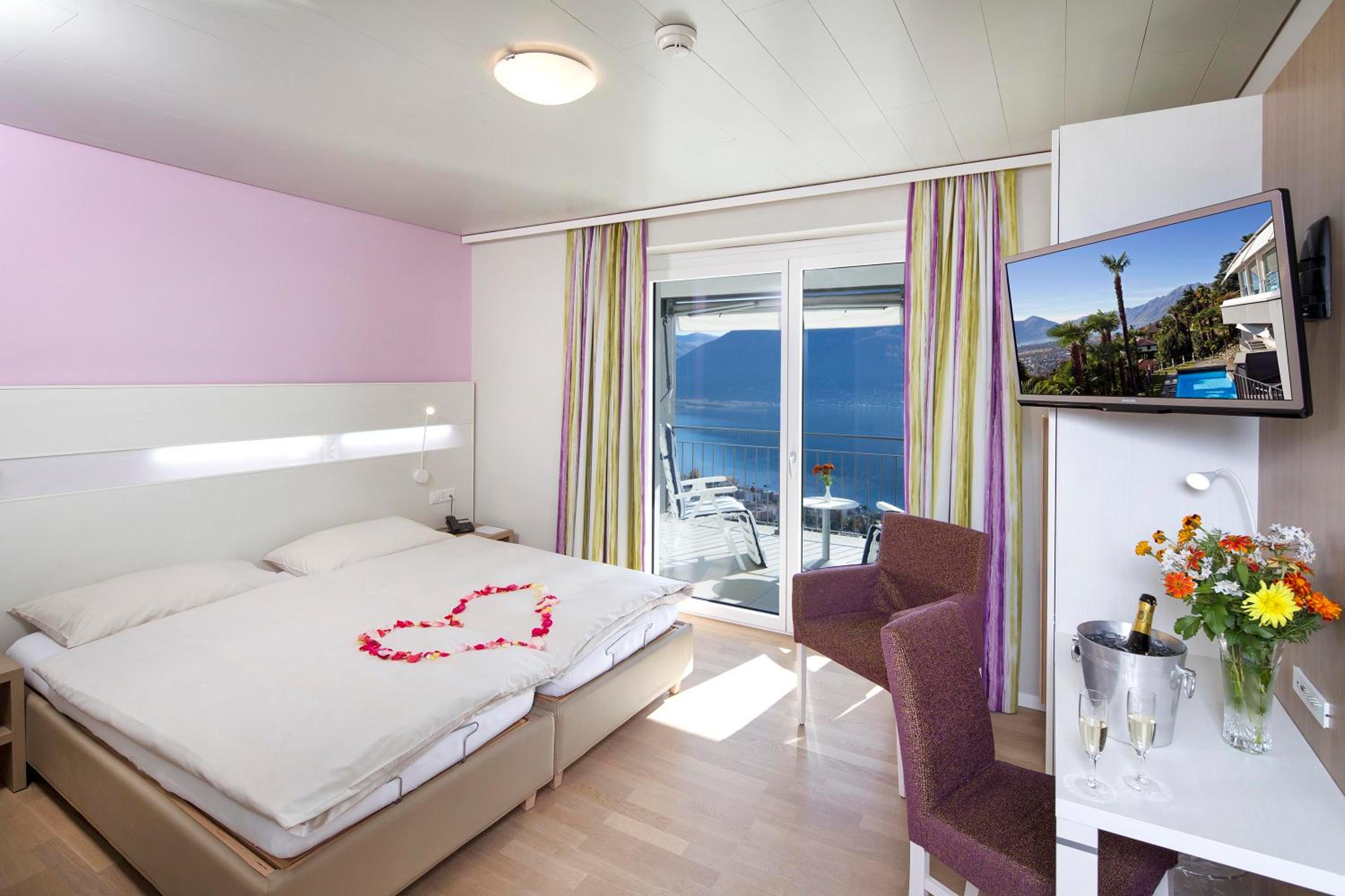  Lifestyle Double or Twin Room with Lake View - Photo 1